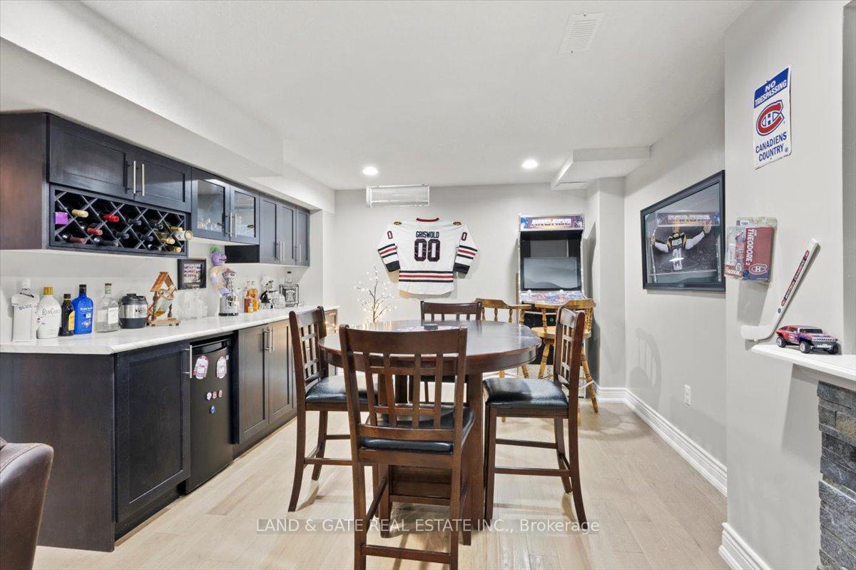 Photo 30 of 993 Mountview Court, Oshawa, Pinecrest — HOMEH