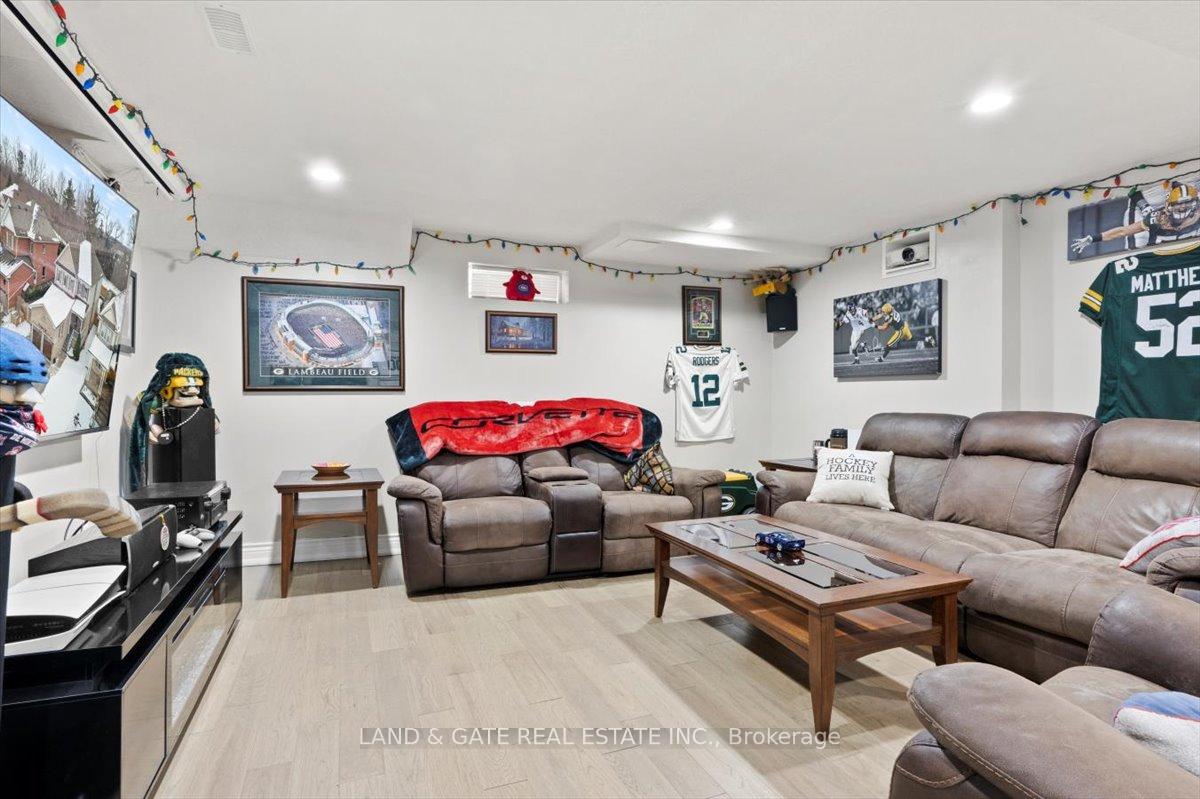 Photo 33 of 993 Mountview Court, Oshawa, Pinecrest — HOMEH