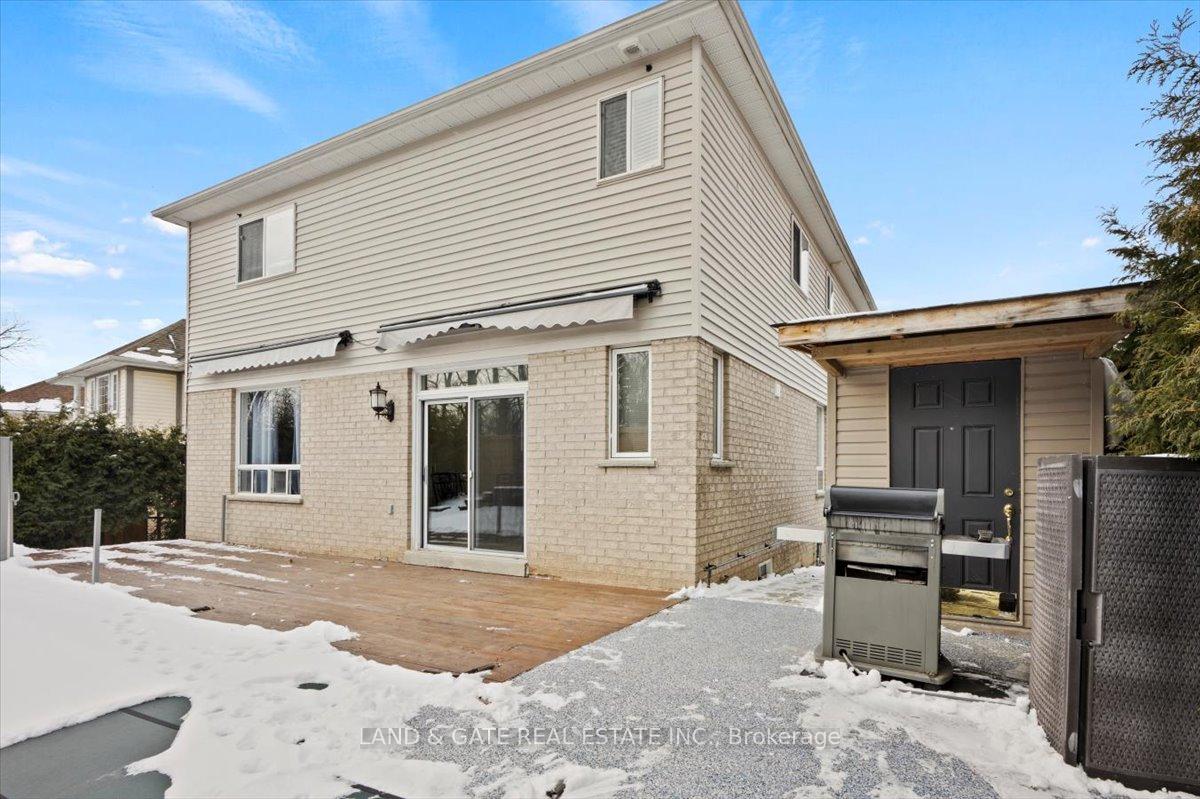 Photo 35 of 993 Mountview Court, Oshawa, Pinecrest — HOMEH