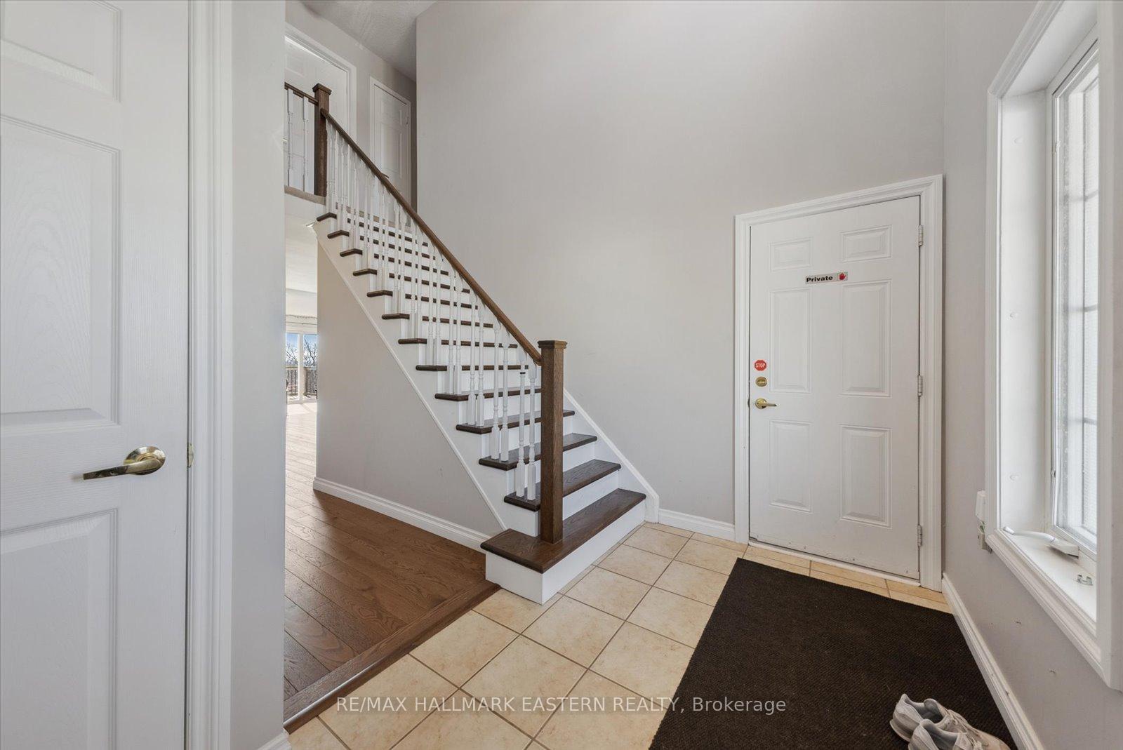 Photo 4 of 257 Tobin Court, Peterborough, Northcrest Ward 5 — HOMEH