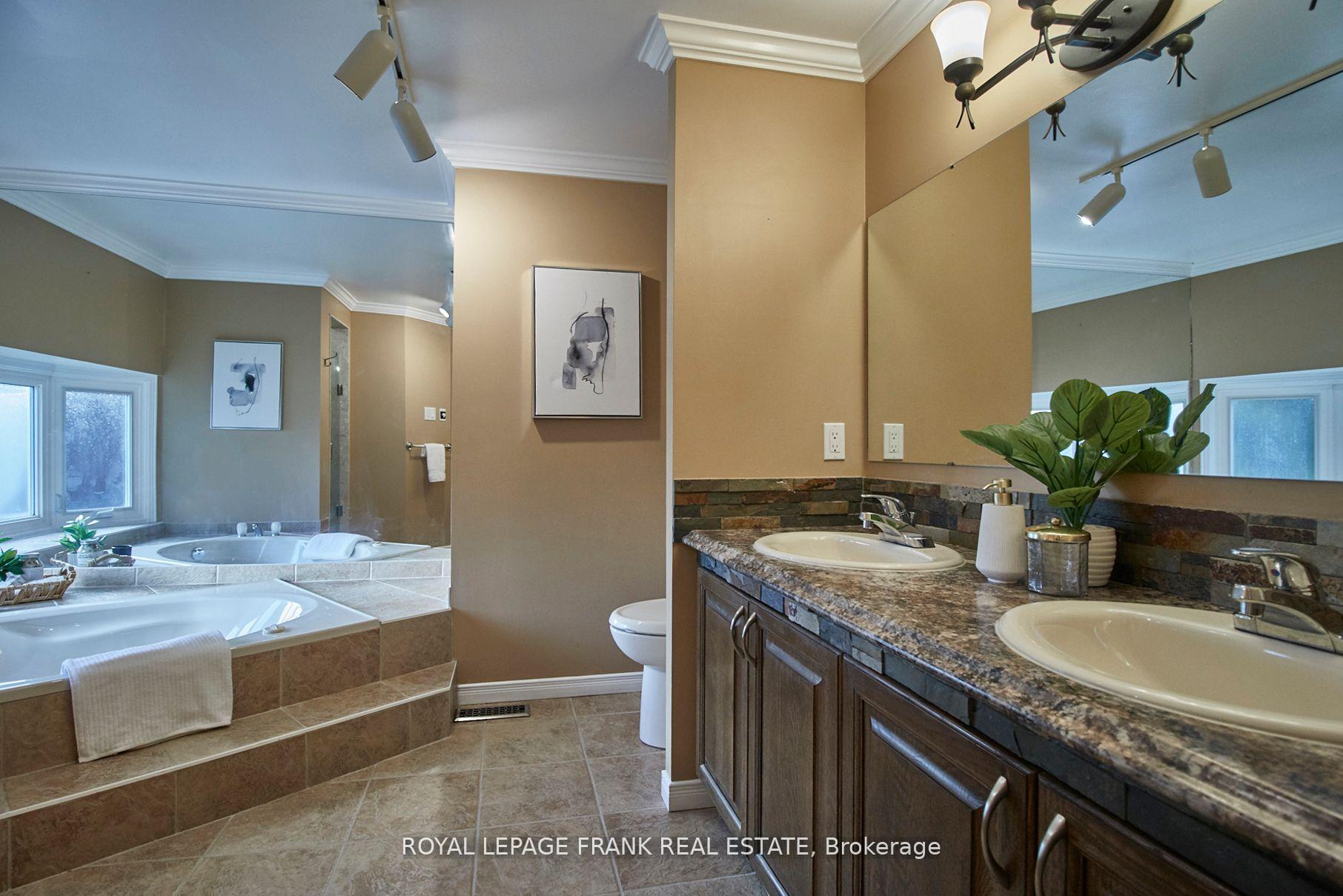 Photo 23 of 29 Inglenook Court, Whitby, Pringle Creek — HOMEH