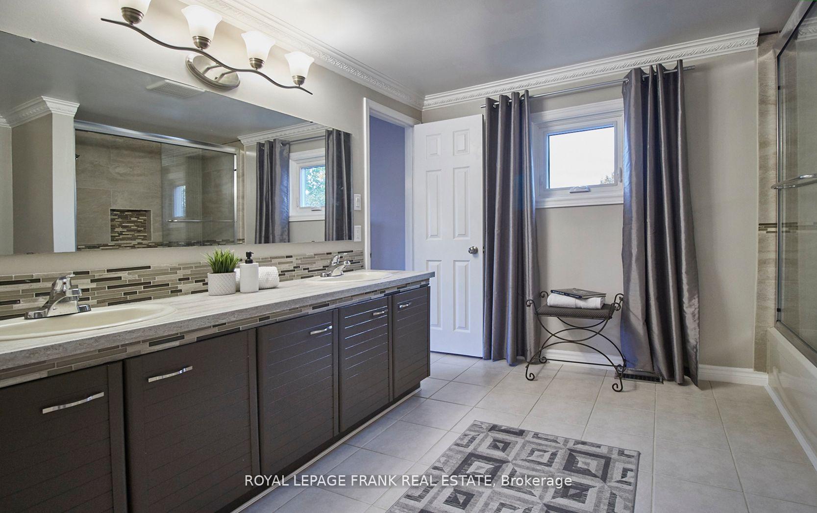 Photo 35 of 29 Inglenook Court, Whitby, Pringle Creek — HOMEH