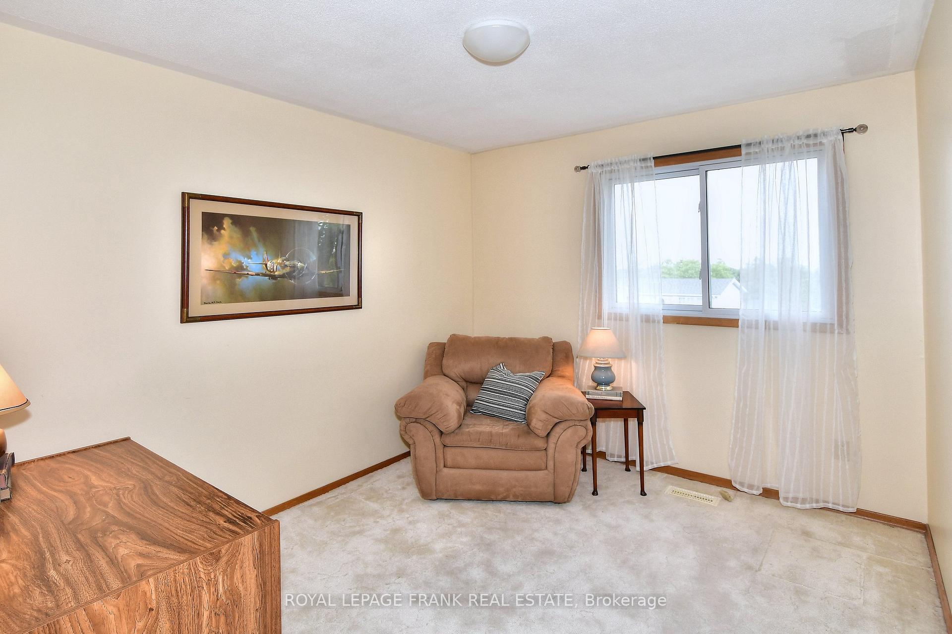 Photo 18 of 1538 Cherryhill Road, Peterborough, Monaghan Ward 2 — HOMEH