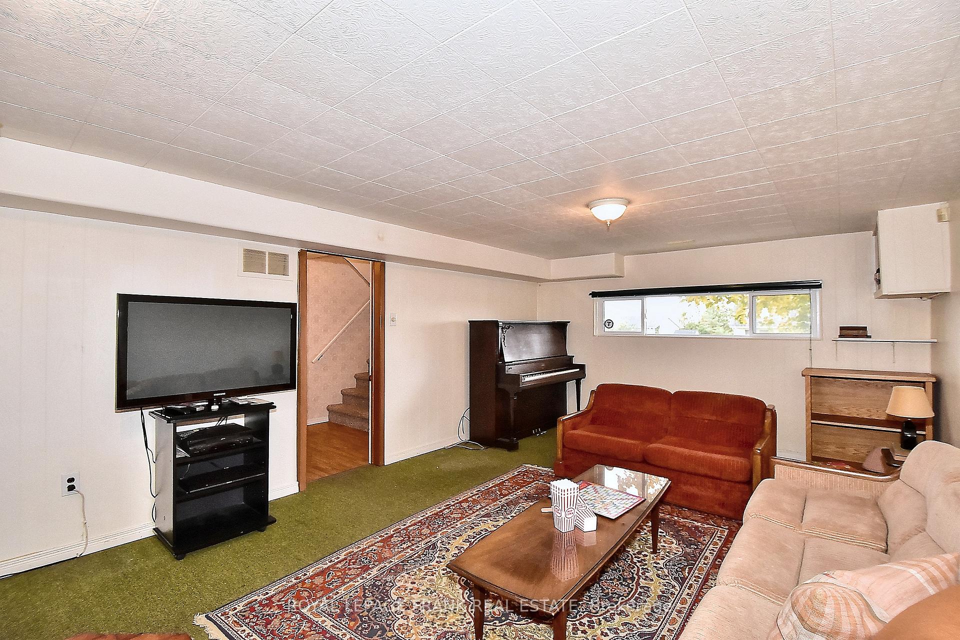 Photo 23 of 1538 Cherryhill Road, Peterborough, Monaghan Ward 2 — HOMEH