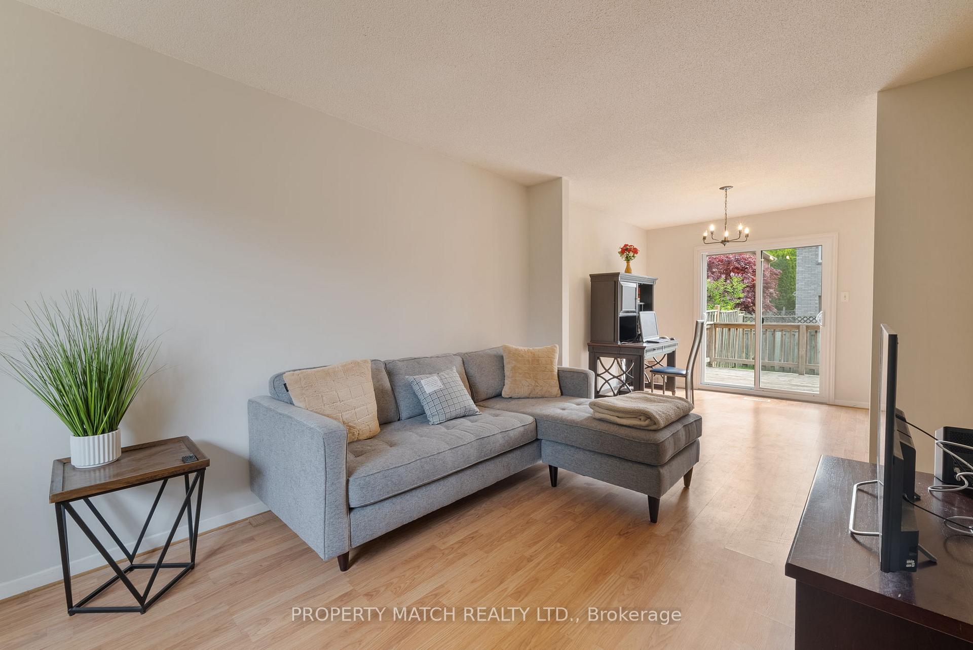 Photo 4 of 9 Dodsworth Drive, Ajax, Central West — HOMEH