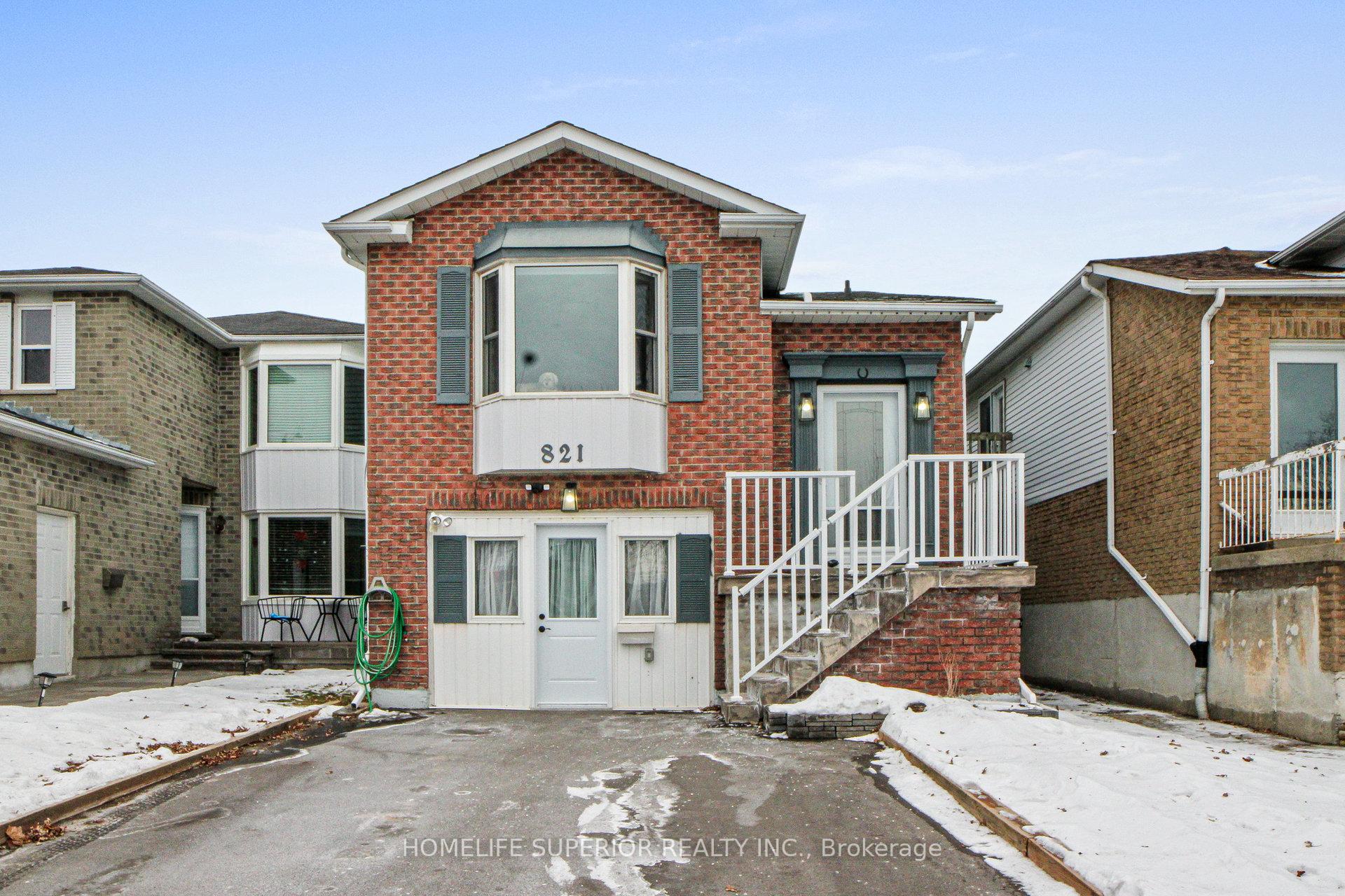 Photo 3 of 821 Bennett Court, Oshawa, Pinecrest — HOMEH