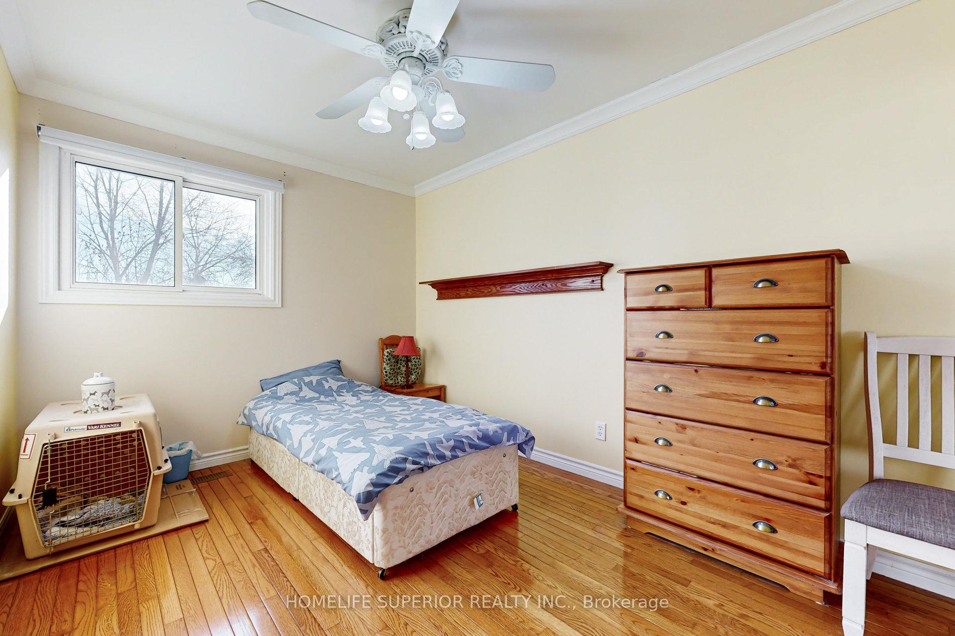 Photo 18 of 821 Bennett Court, Oshawa, Pinecrest — HOMEH
