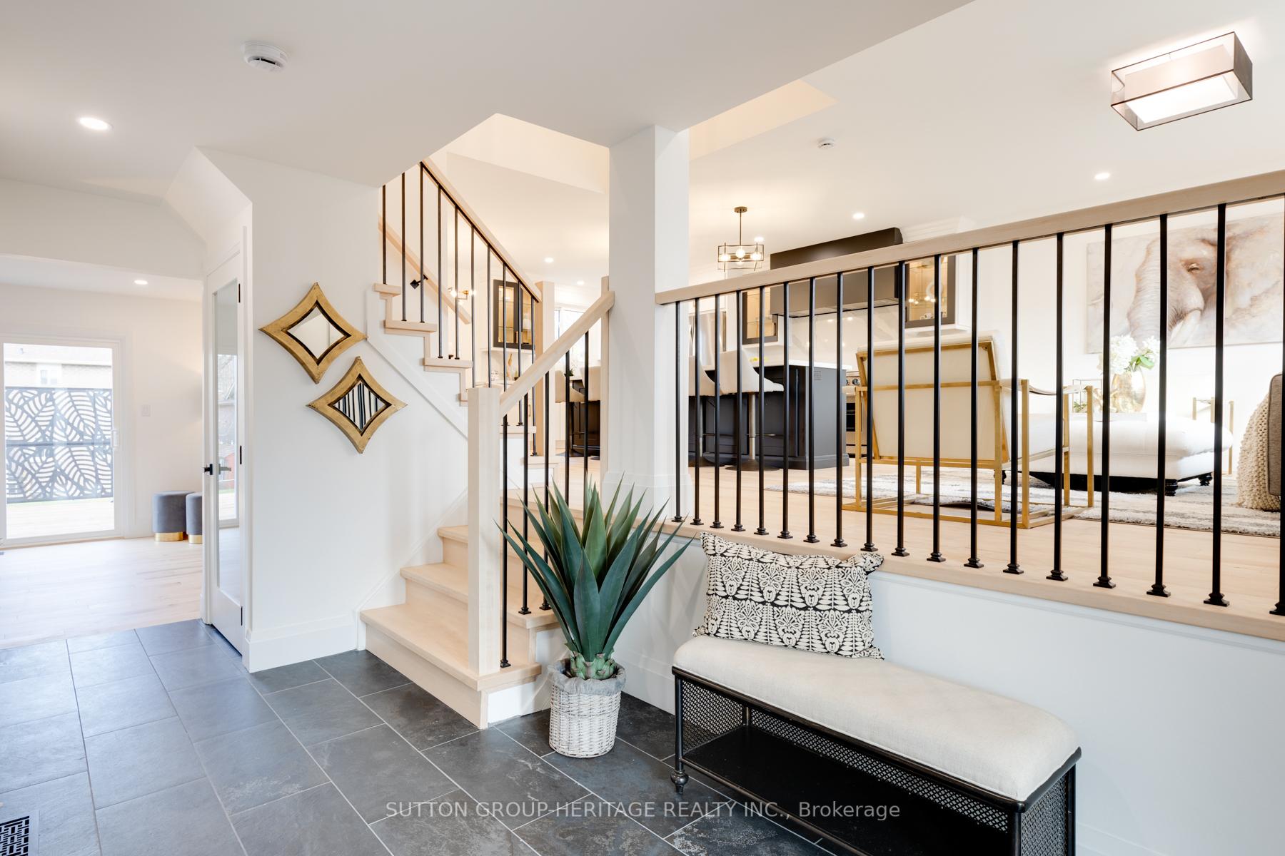 Photo 3 of 33 Mansfield Crescent, Whitby, Blue Grass Meadows — HOMEH