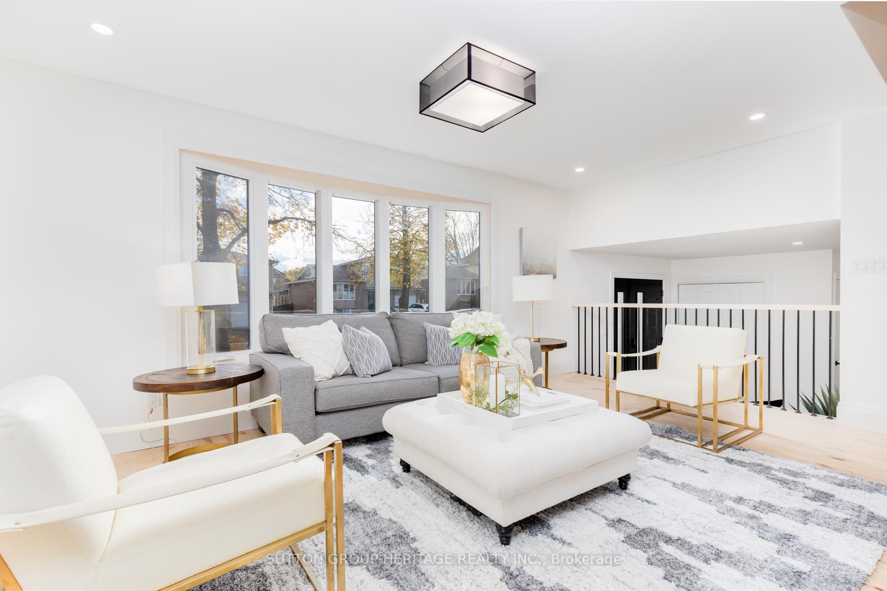 Photo 5 of 33 Mansfield Crescent, Whitby, Blue Grass Meadows — HOMEH