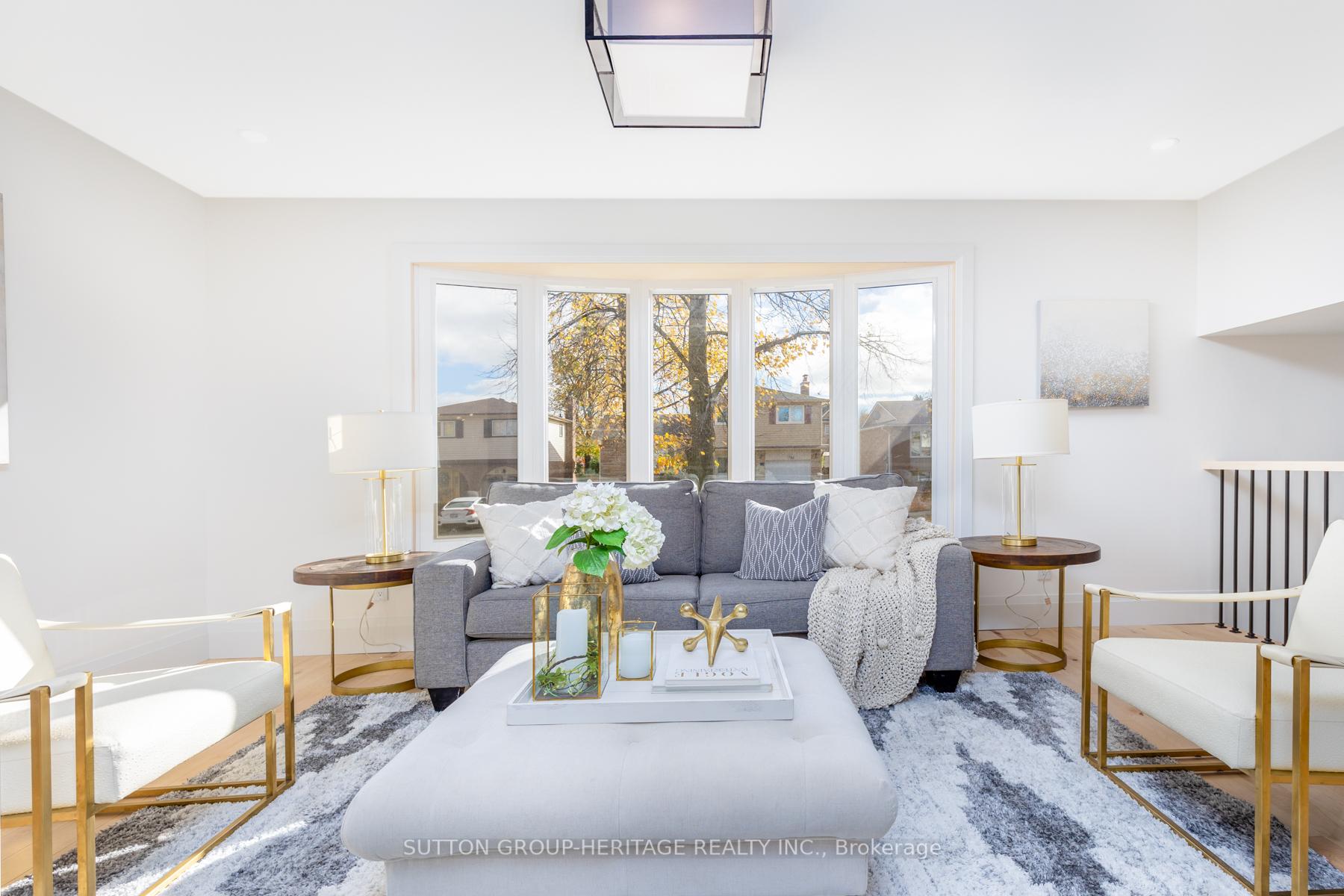 Photo 6 of 33 Mansfield Crescent, Whitby, Blue Grass Meadows — HOMEH
