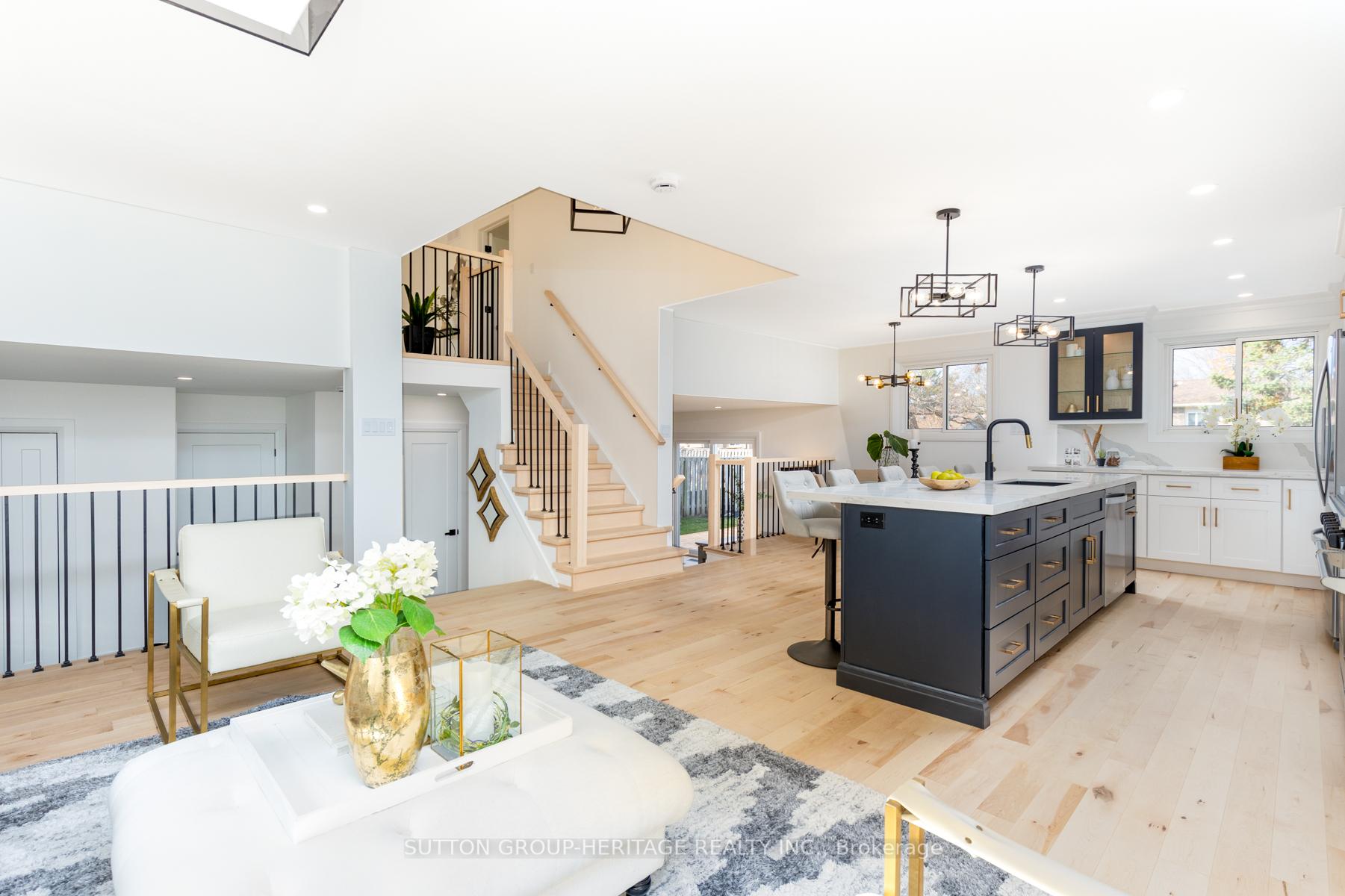 Photo 7 of 33 Mansfield Crescent, Whitby, Blue Grass Meadows — HOMEH