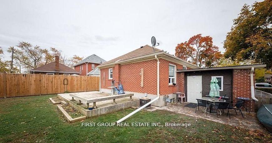 Front of 422 Brioux Avenue