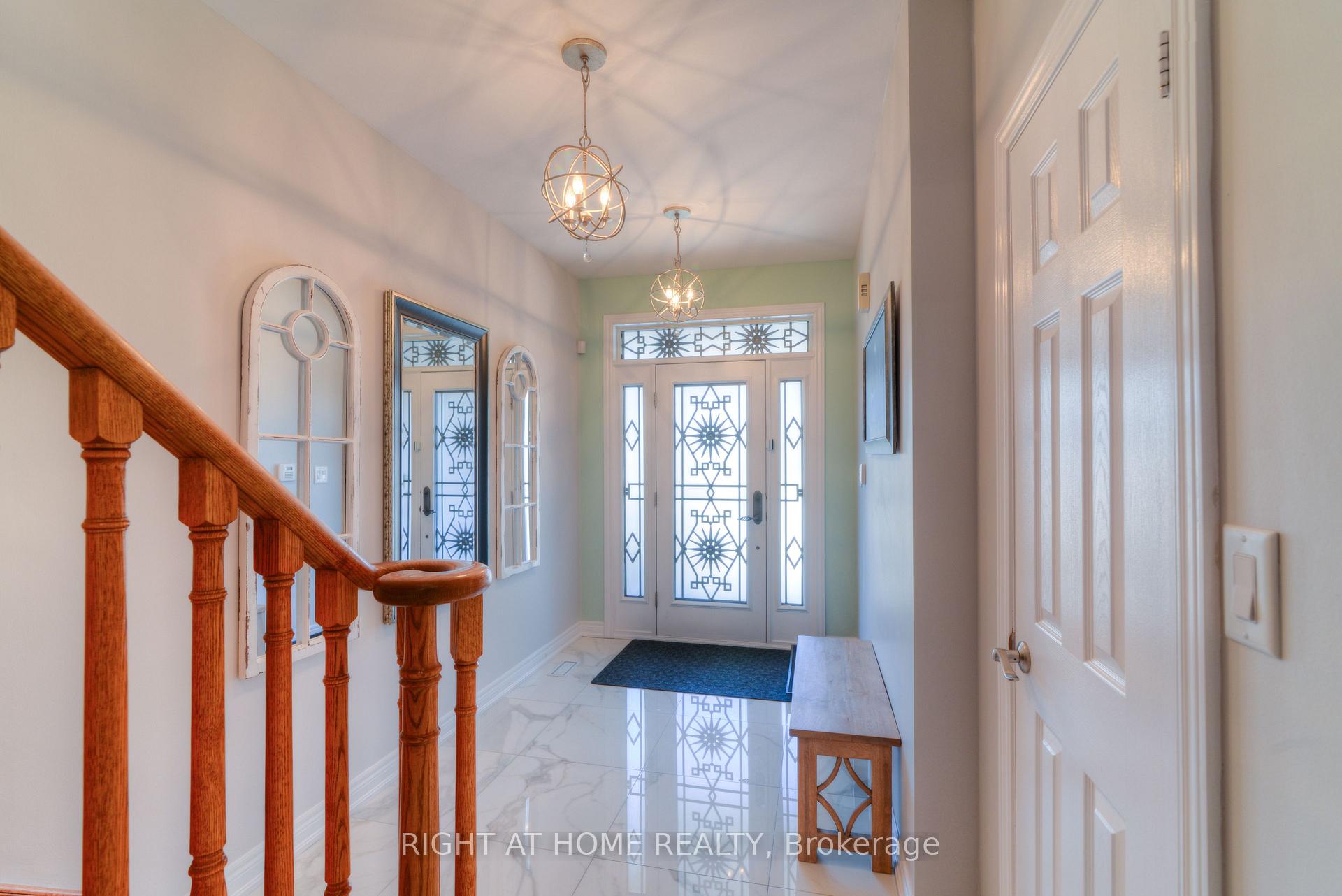 Photo 11 of 130 Bentoak Crescent, Vaughan, Patterson — HOMEH