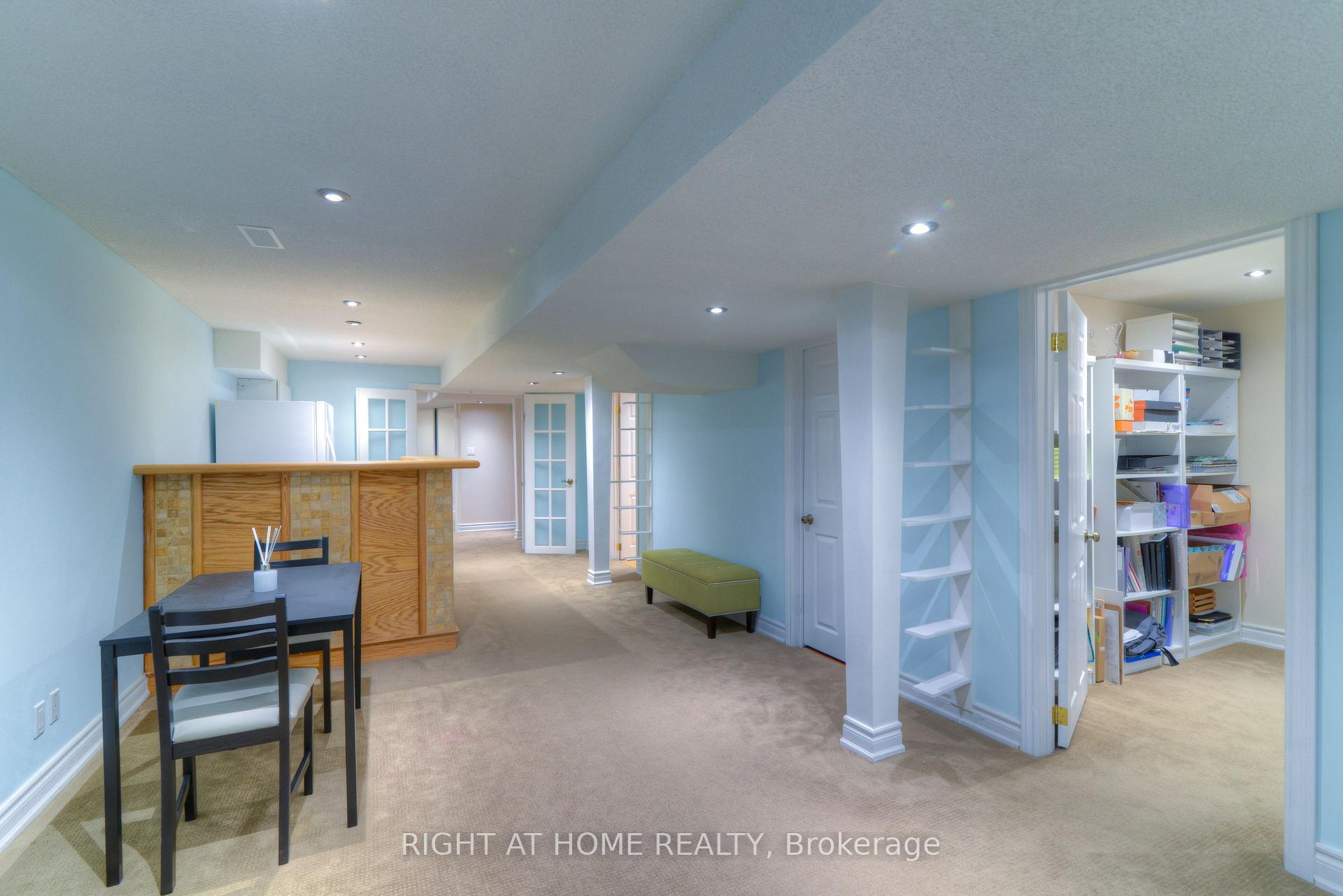 Photo 24 of 130 Bentoak Crescent, Vaughan, Patterson — HOMEH