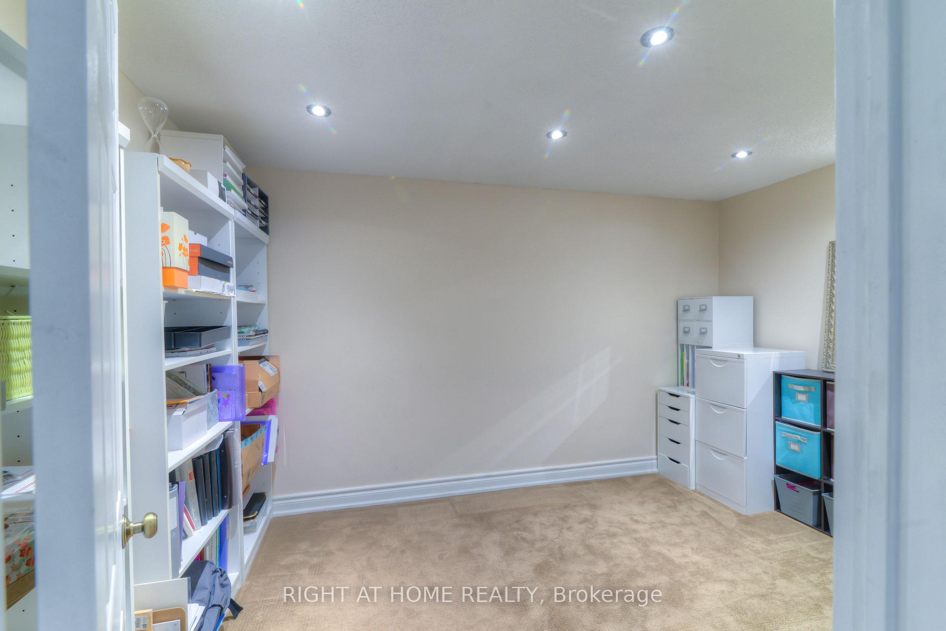 Photo 25 of 130 Bentoak Crescent, Vaughan, Patterson — HOMEH