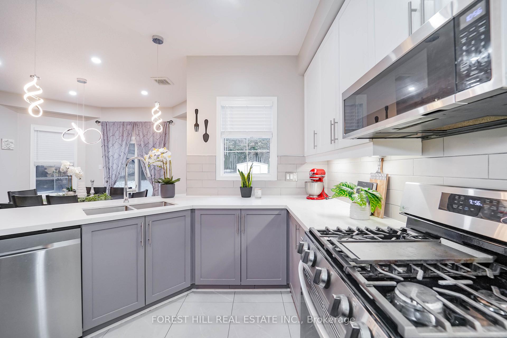 Photo 7 of 1453 Skyview Street, Oshawa, Taunton — HOMEH