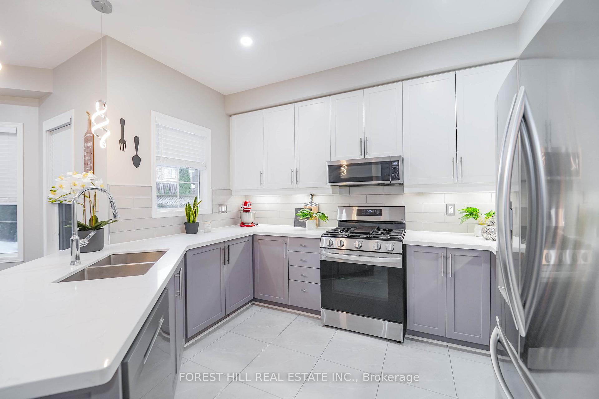 Photo 8 of 1453 Skyview Street, Oshawa, Taunton — HOMEH