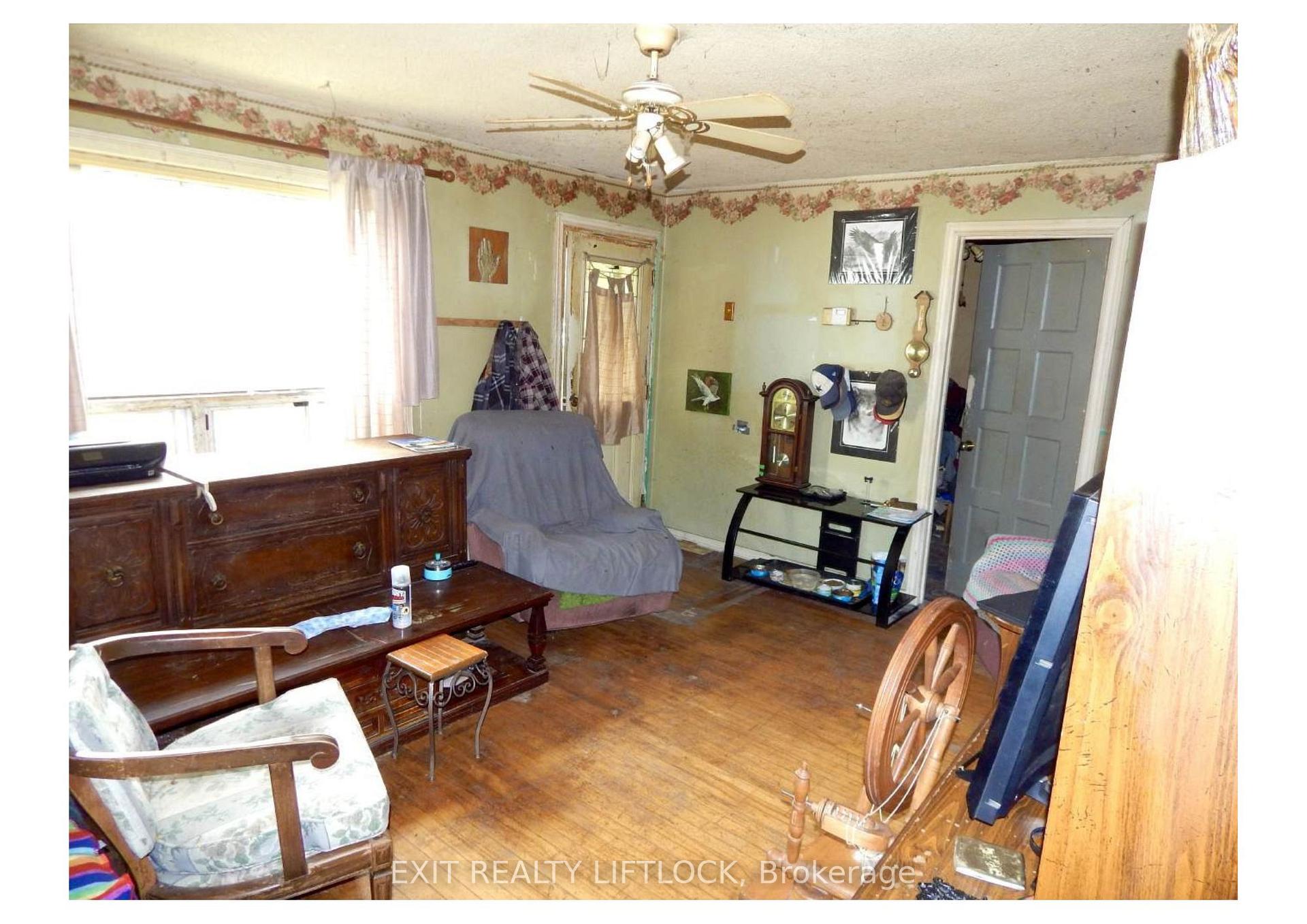 Photo 9 of 784 Duffus Street, Peterborough, Otonabee Ward 1 — HOMEH