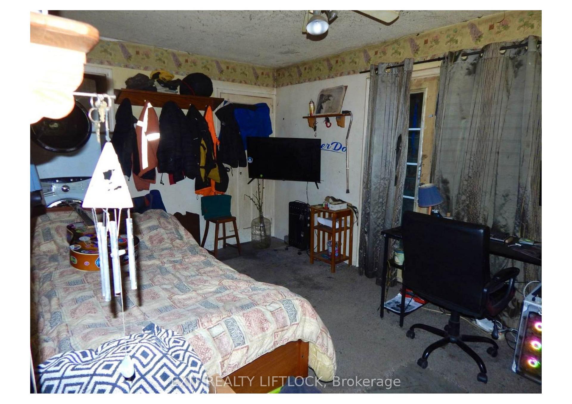 Photo 12 of 784 Duffus Street, Peterborough, Otonabee Ward 1 — HOMEH