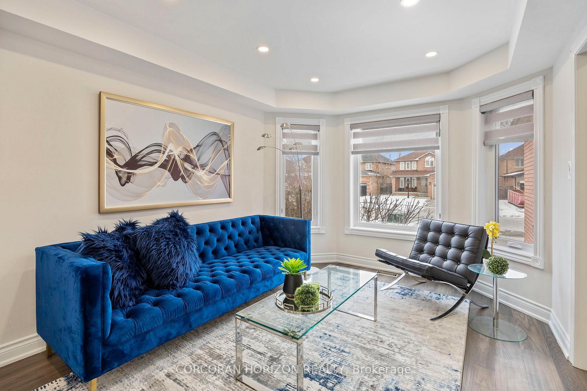 Photo 6 of 233 Roseheath Drive, Vaughan, Maple — HOMEH