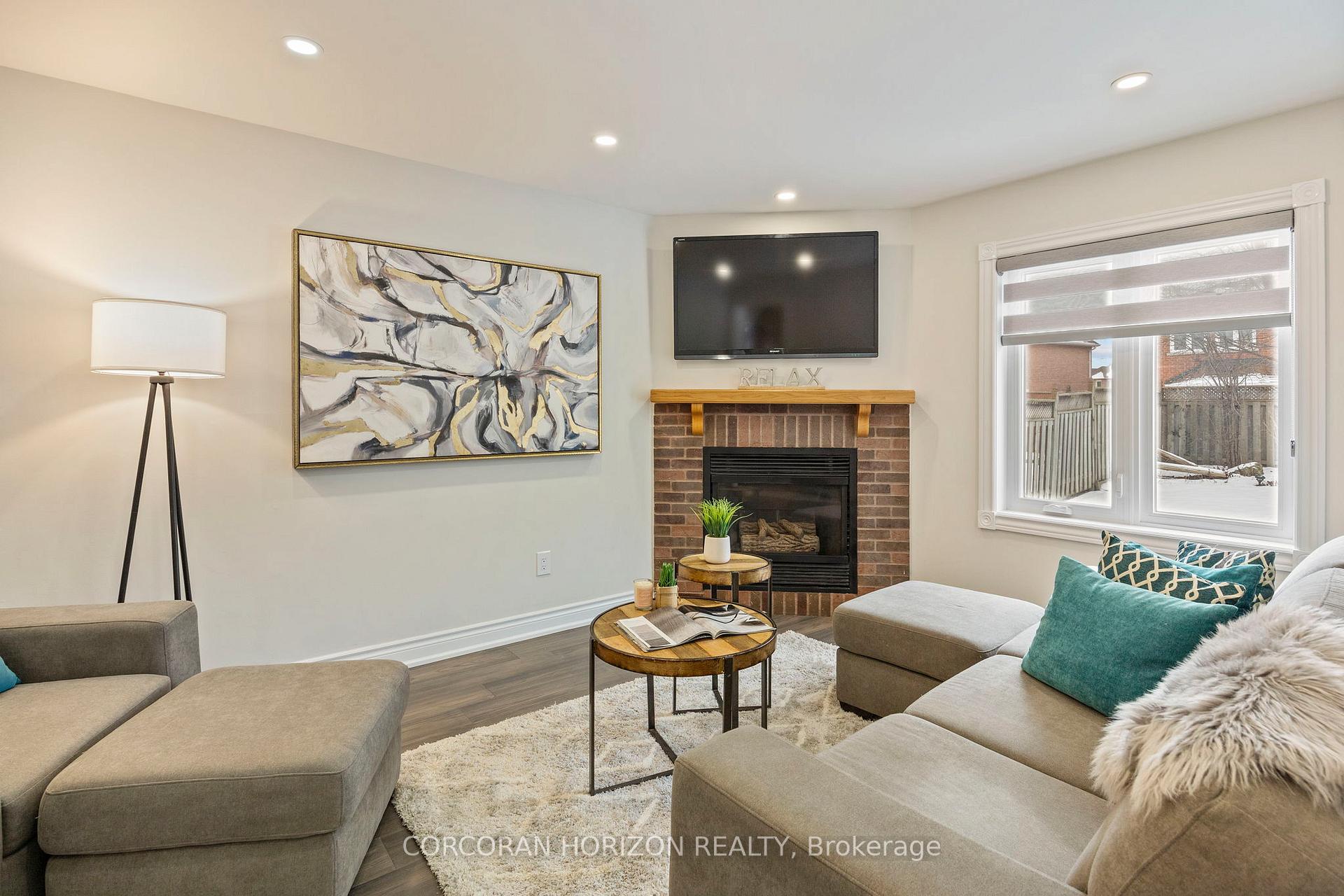 Photo 14 of 233 Roseheath Drive, Vaughan, Maple — HOMEH