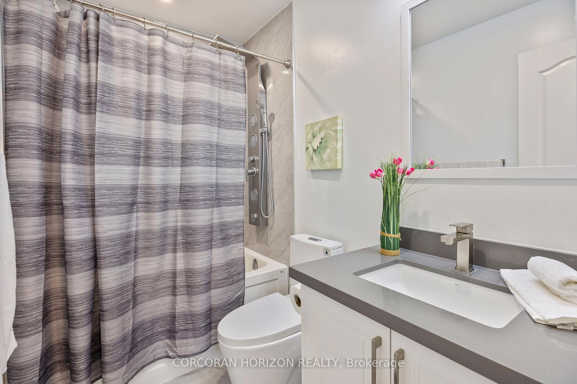 Photo 29 of 233 Roseheath Drive, Vaughan, Maple — HOMEH