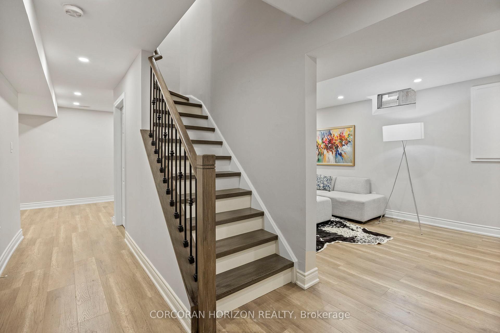 Photo 30 of 233 Roseheath Drive, Vaughan, Maple — HOMEH