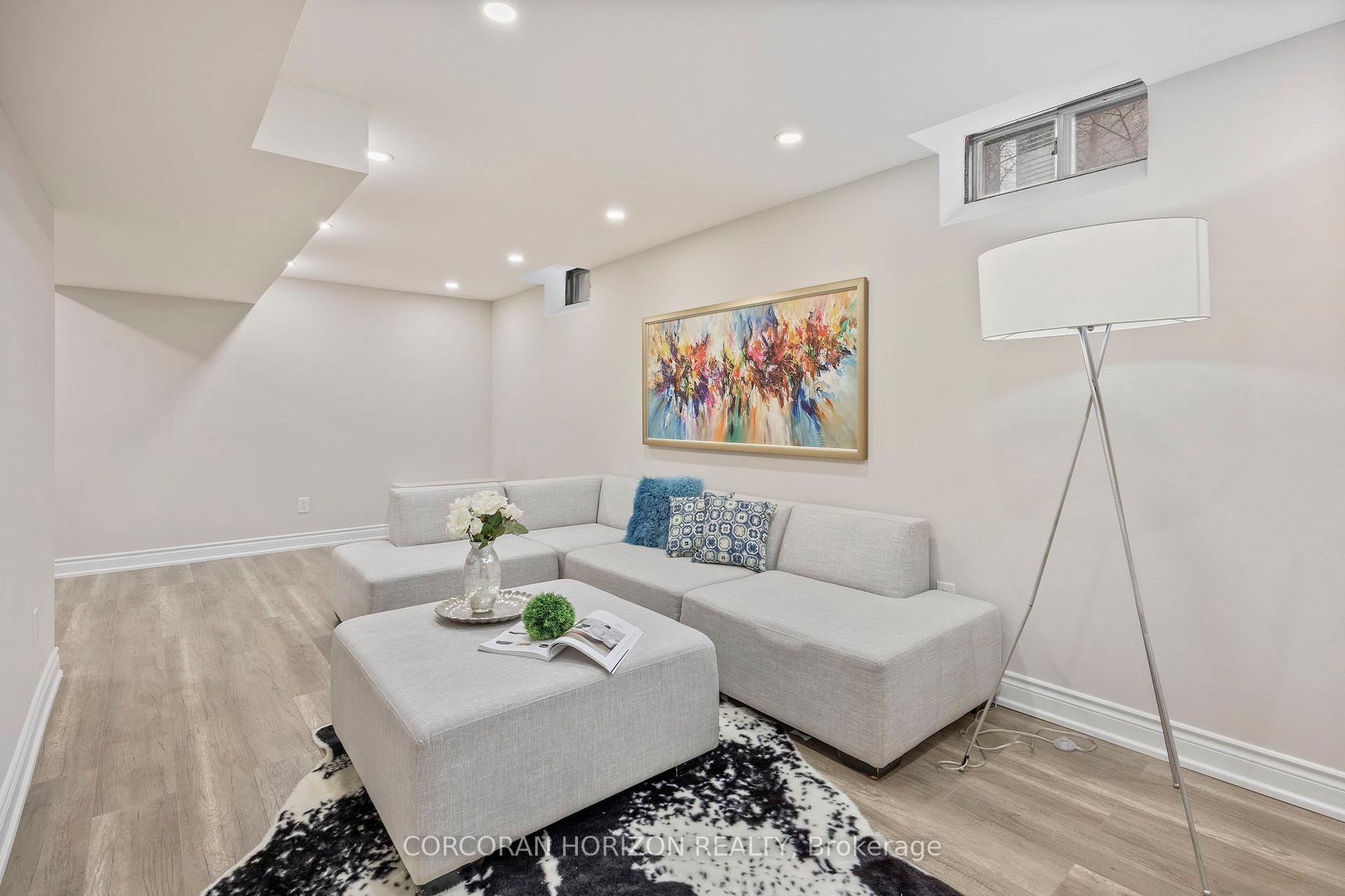 Photo 31 of 233 Roseheath Drive, Vaughan, Maple — HOMEH
