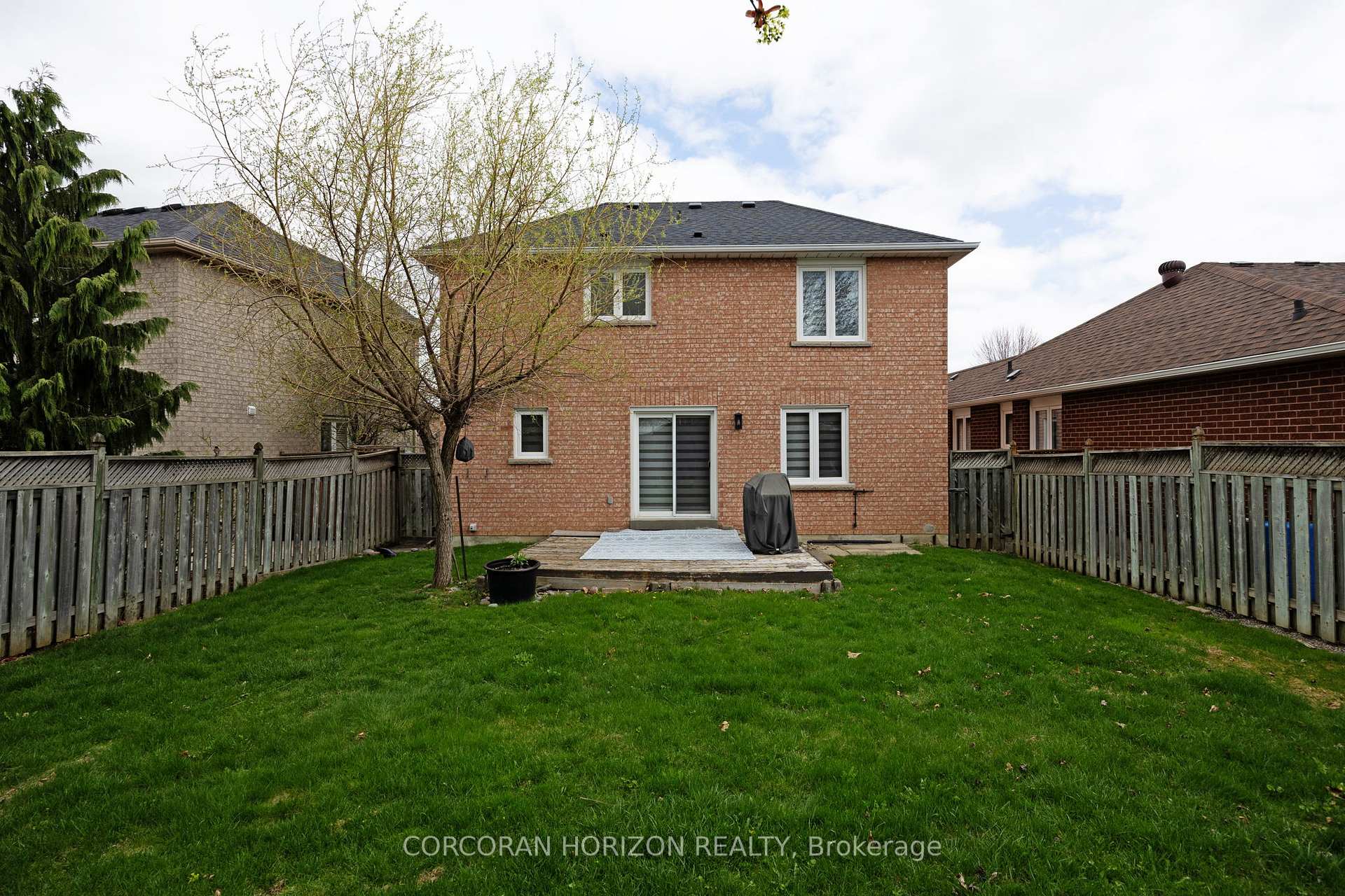 Photo 34 of 233 Roseheath Drive, Vaughan, Maple — HOMEH