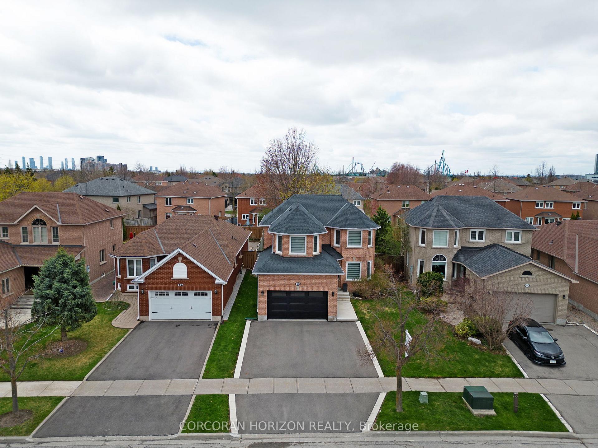 Photo 39 of 233 Roseheath Drive, Vaughan, Maple — HOMEH