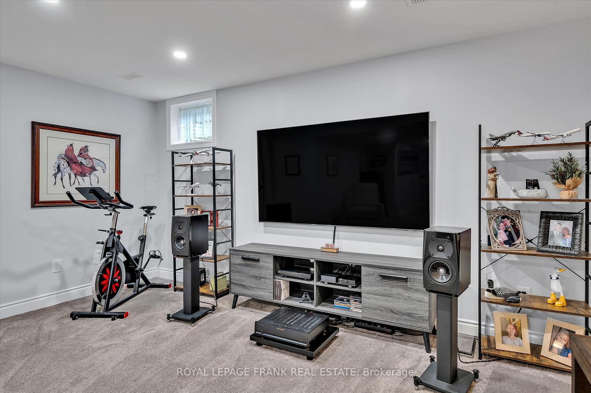 Photo 37 of 564 Grange Way, Peterborough, Northcrest Ward 5 — HOMEH
