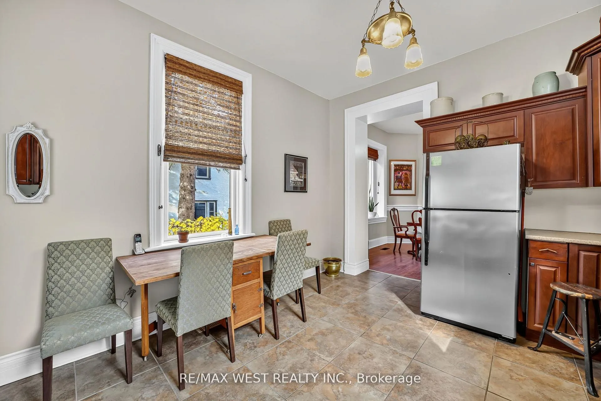 Photo 5 of 72 Banfield Street S, Brant, Paris — HOMEH
