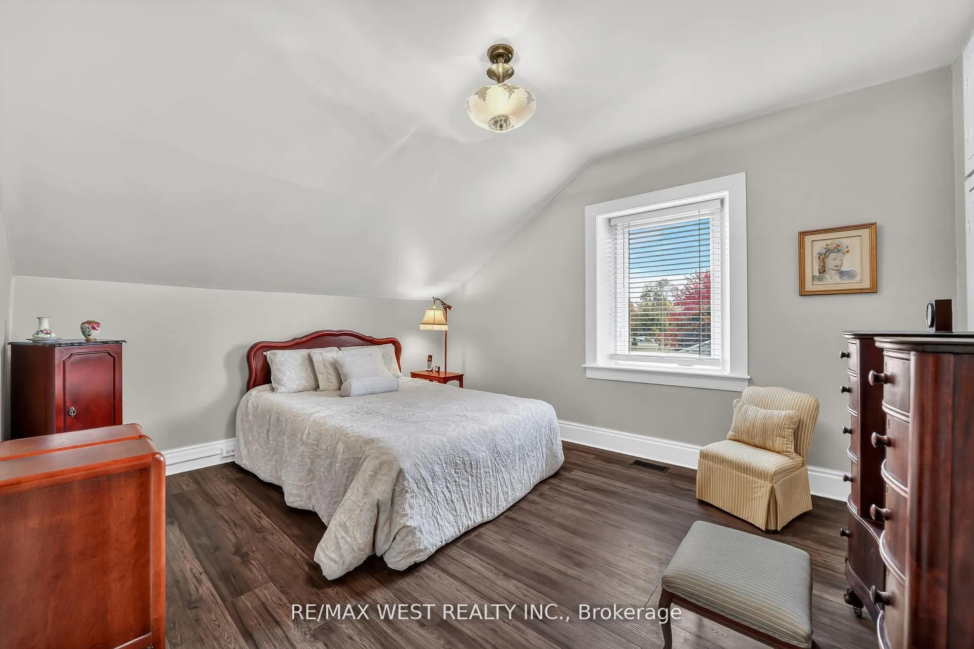 Photo 7 of 72 Banfield Street S, Brant, Paris — HOMEH