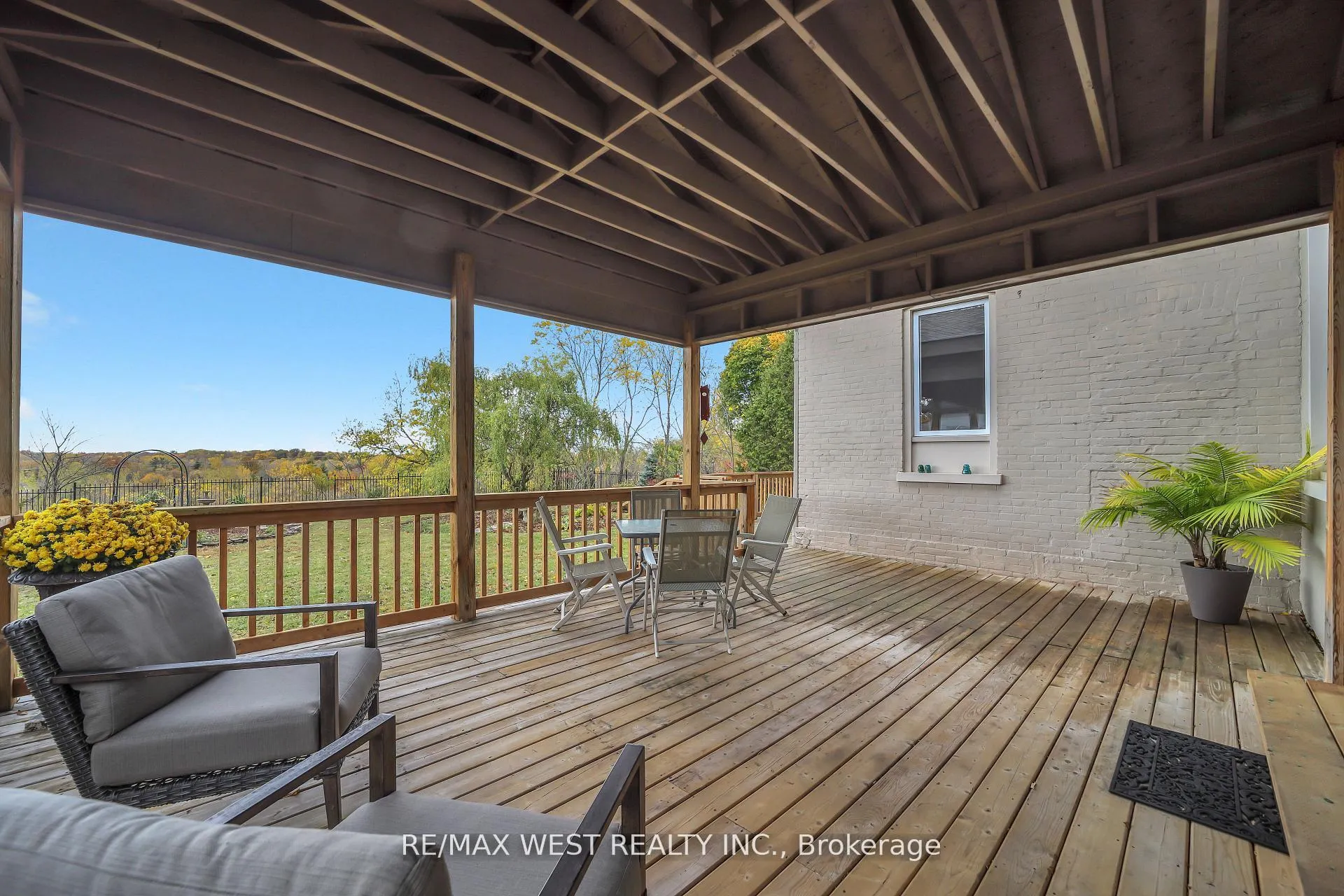 Photo 12 of 72 Banfield Street S, Brant, Paris — HOMEH