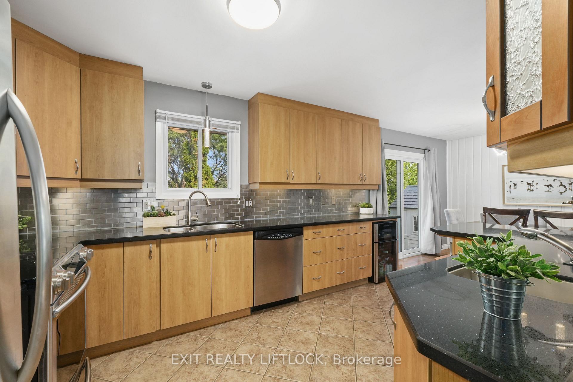 Photo 13 of 2031 Moncrief Road, Peterborough, Monaghan Ward 2 — HOMEH