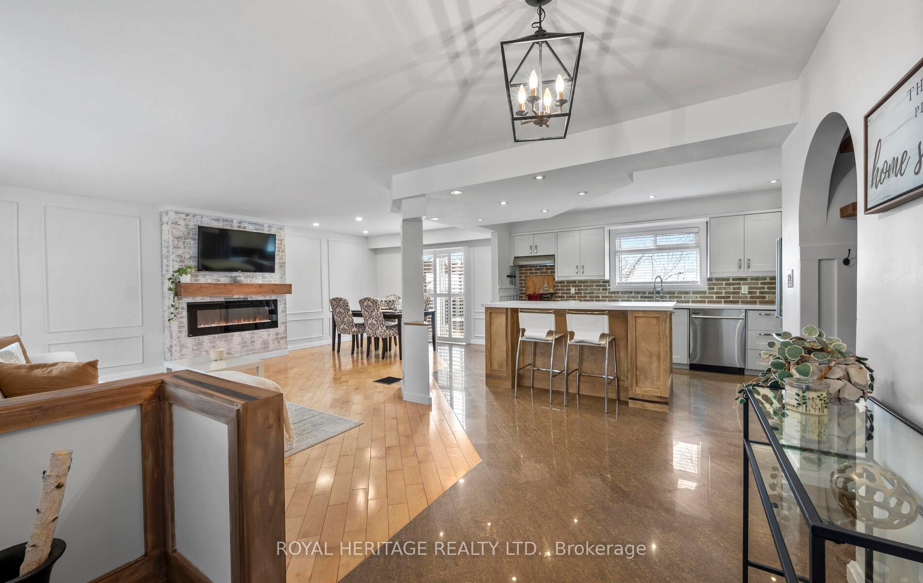 Photo 5 of 82 Springdale Crescent, Oshawa, Donevan — HOMEH