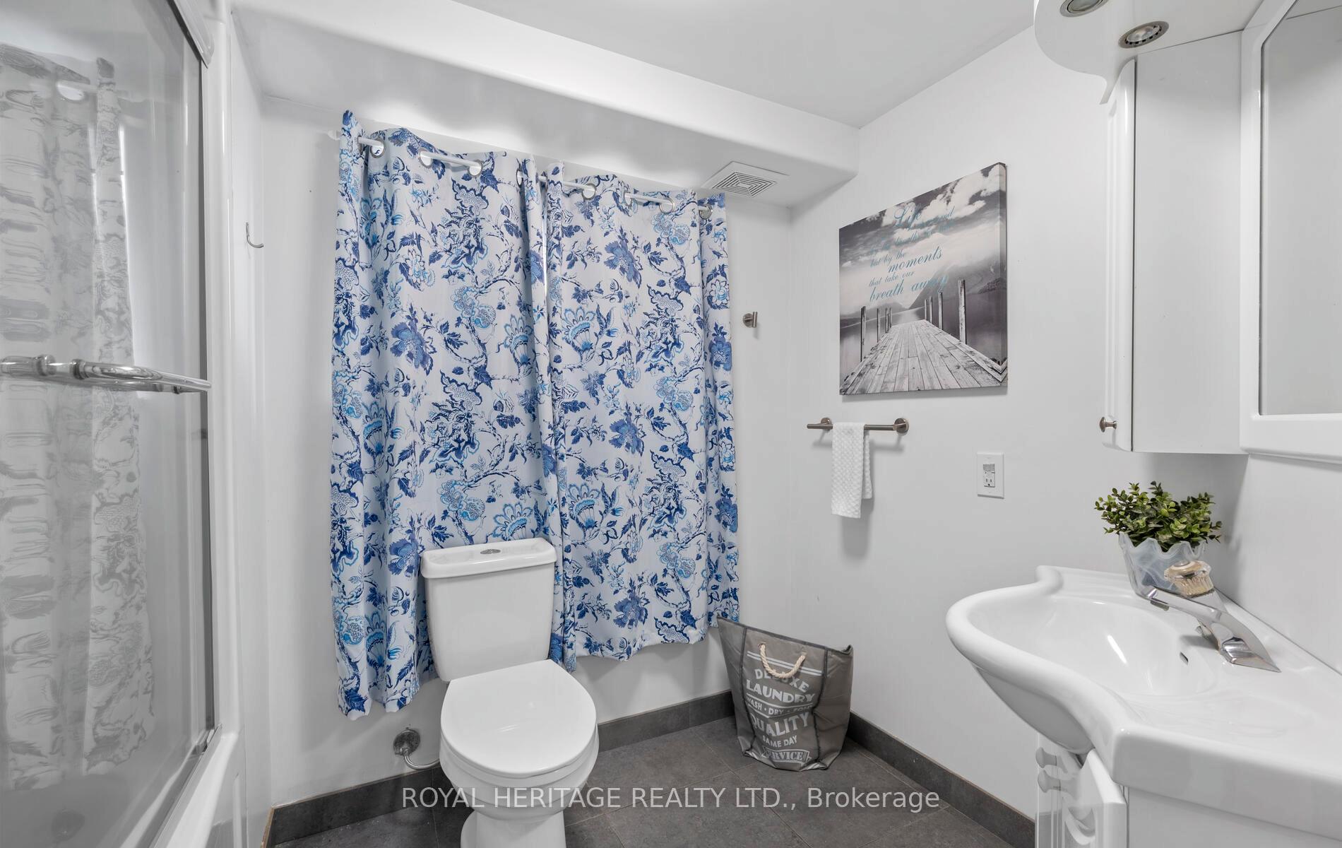 Photo 32 of 82 Springdale Crescent, Oshawa, Donevan — HOMEH