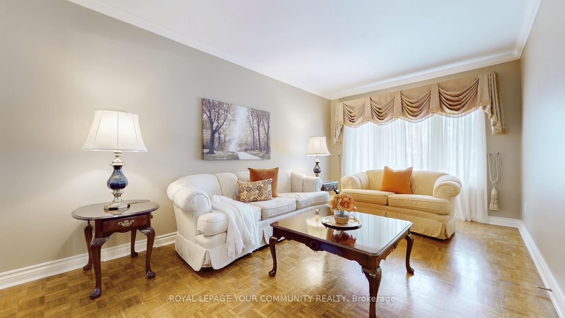 Photo 2 of 26 Dicarlo Drive, Vaughan, Maple — HOMEH