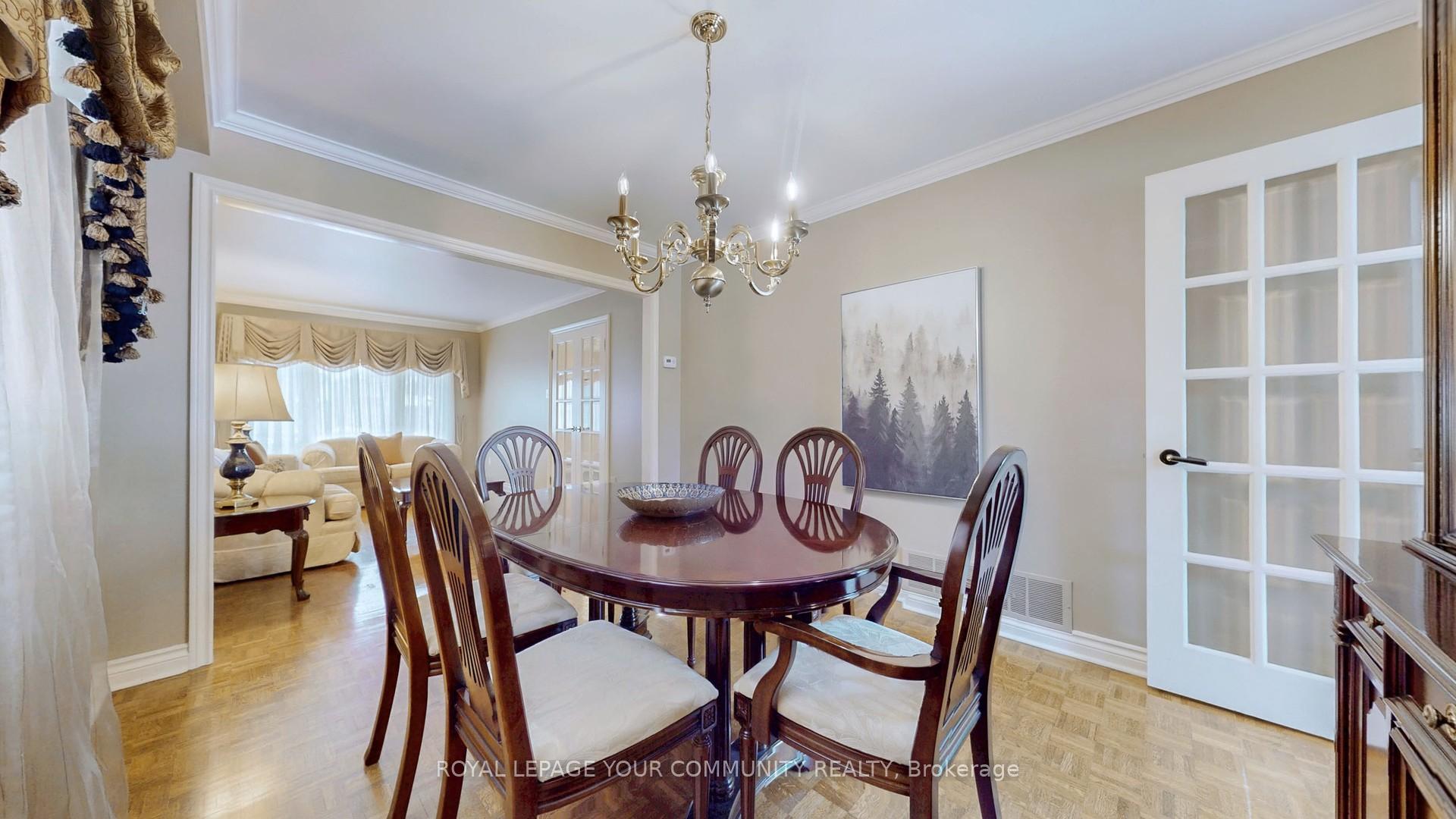 Photo 6 of 26 Dicarlo Drive, Vaughan, Maple — HOMEH