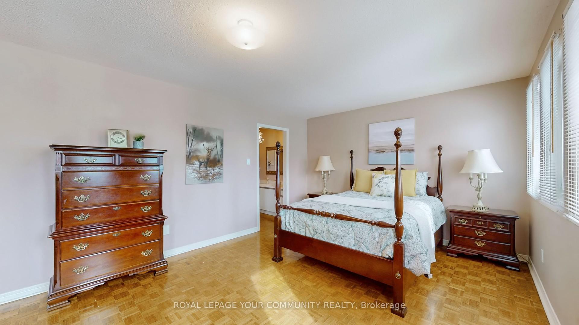 Photo 26 of 26 Dicarlo Drive, Vaughan, Maple — HOMEH