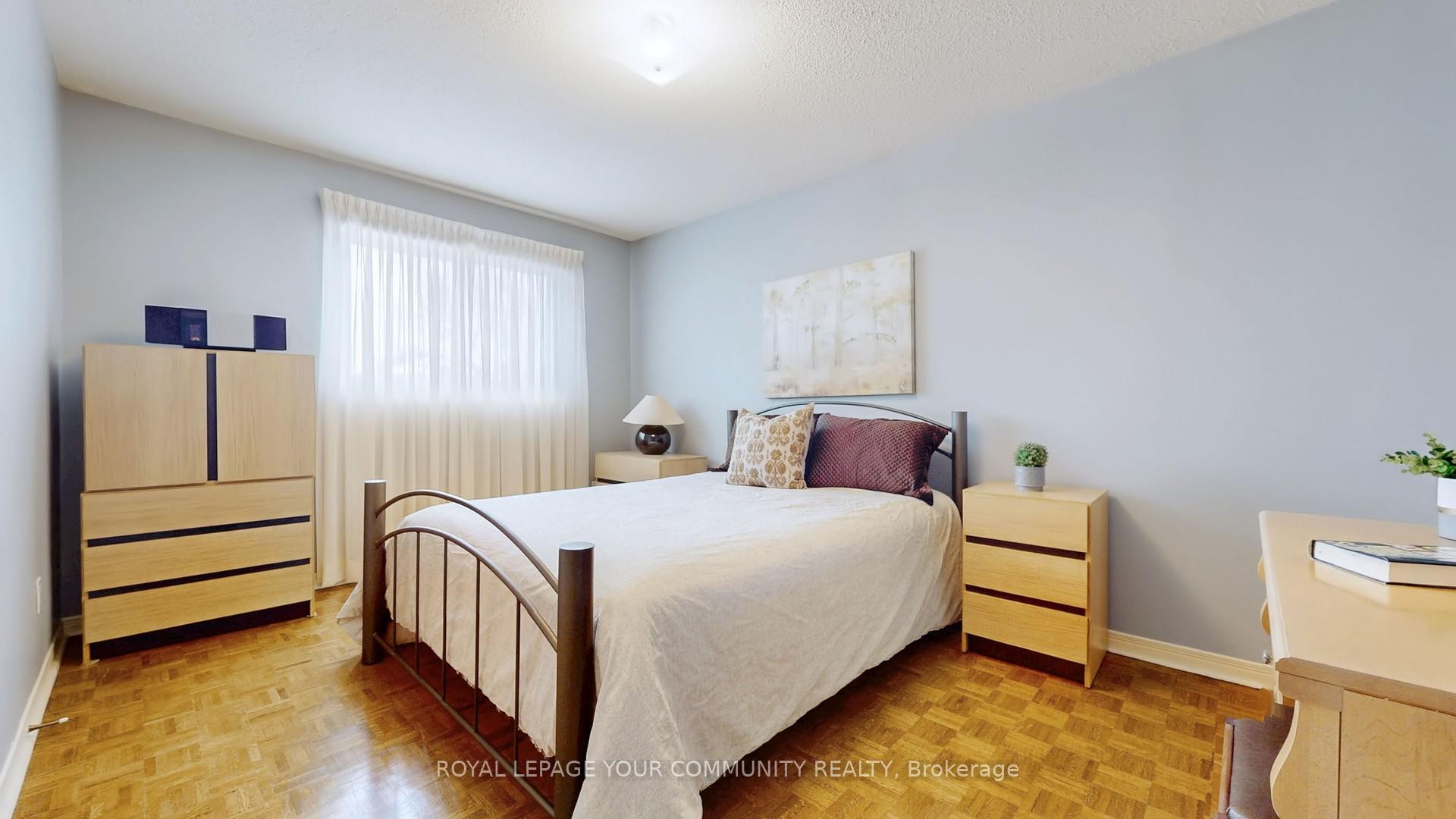 Photo 32 of 26 Dicarlo Drive, Vaughan, Maple — HOMEH