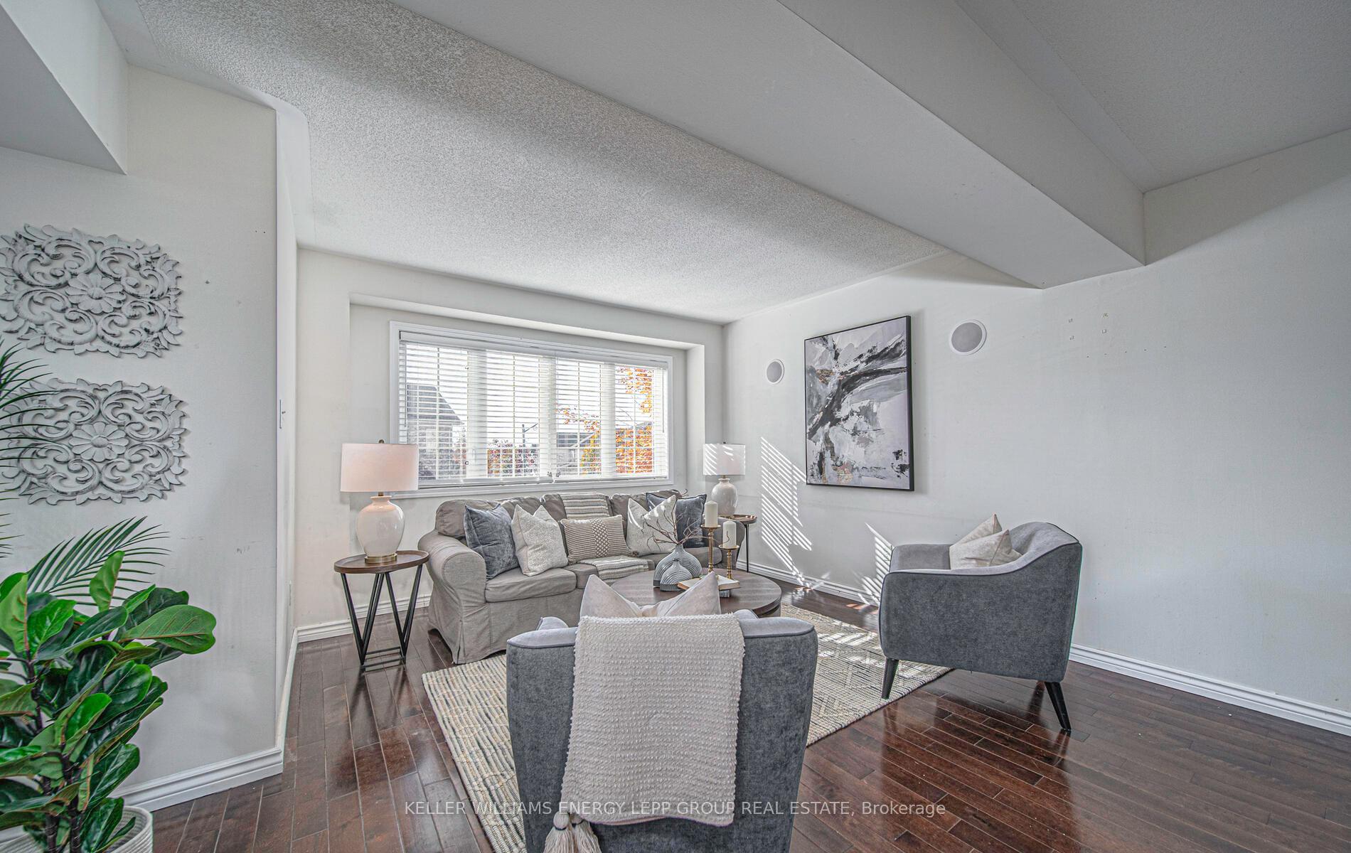 Photo 6 of 33 Latchford Way, Whitby, Pringle Creek — HOMEH