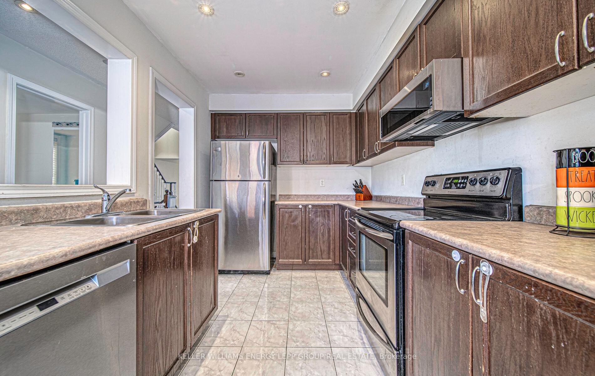 Photo 17 of 33 Latchford Way, Whitby, Pringle Creek — HOMEH