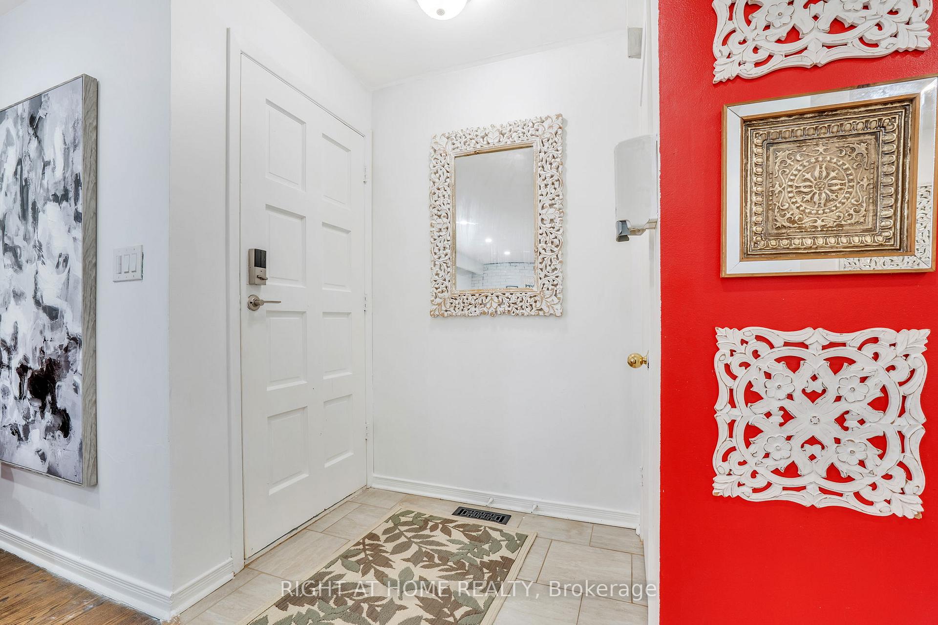 Photo 7 of 70 Valdez Court, Oshawa, Vanier — HOMEH