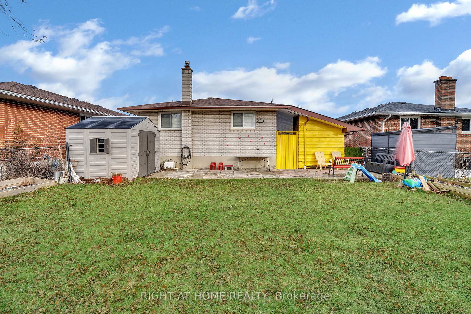 Photo 25 of 70 Valdez Court, Oshawa, Vanier — HOMEH