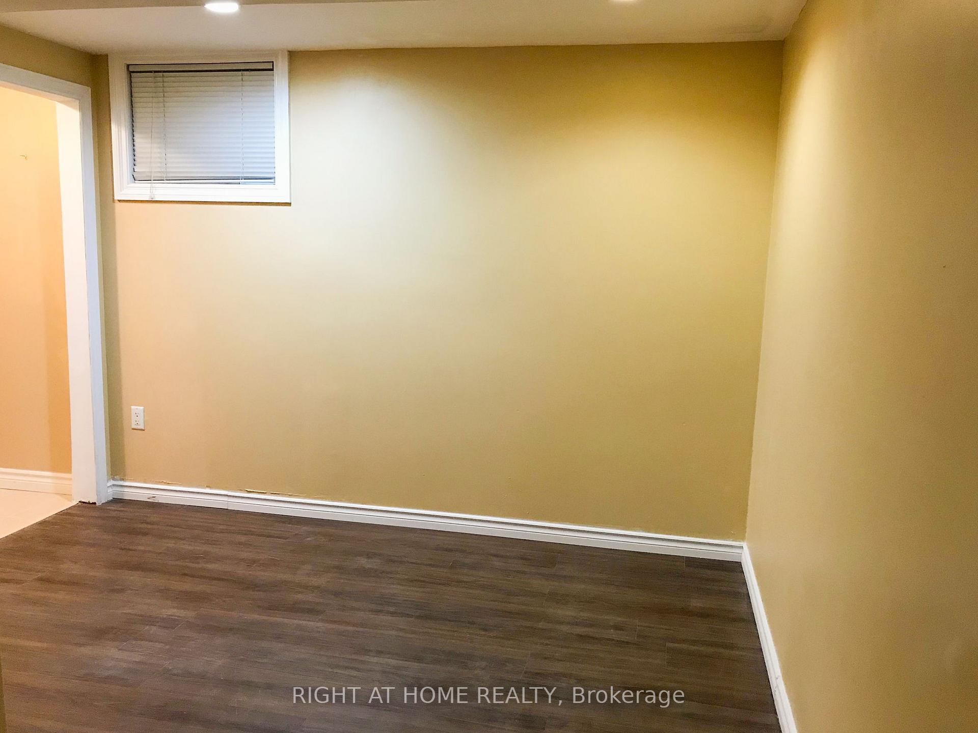 Photo 35 of 70 Valdez Court, Oshawa, Vanier — HOMEH
