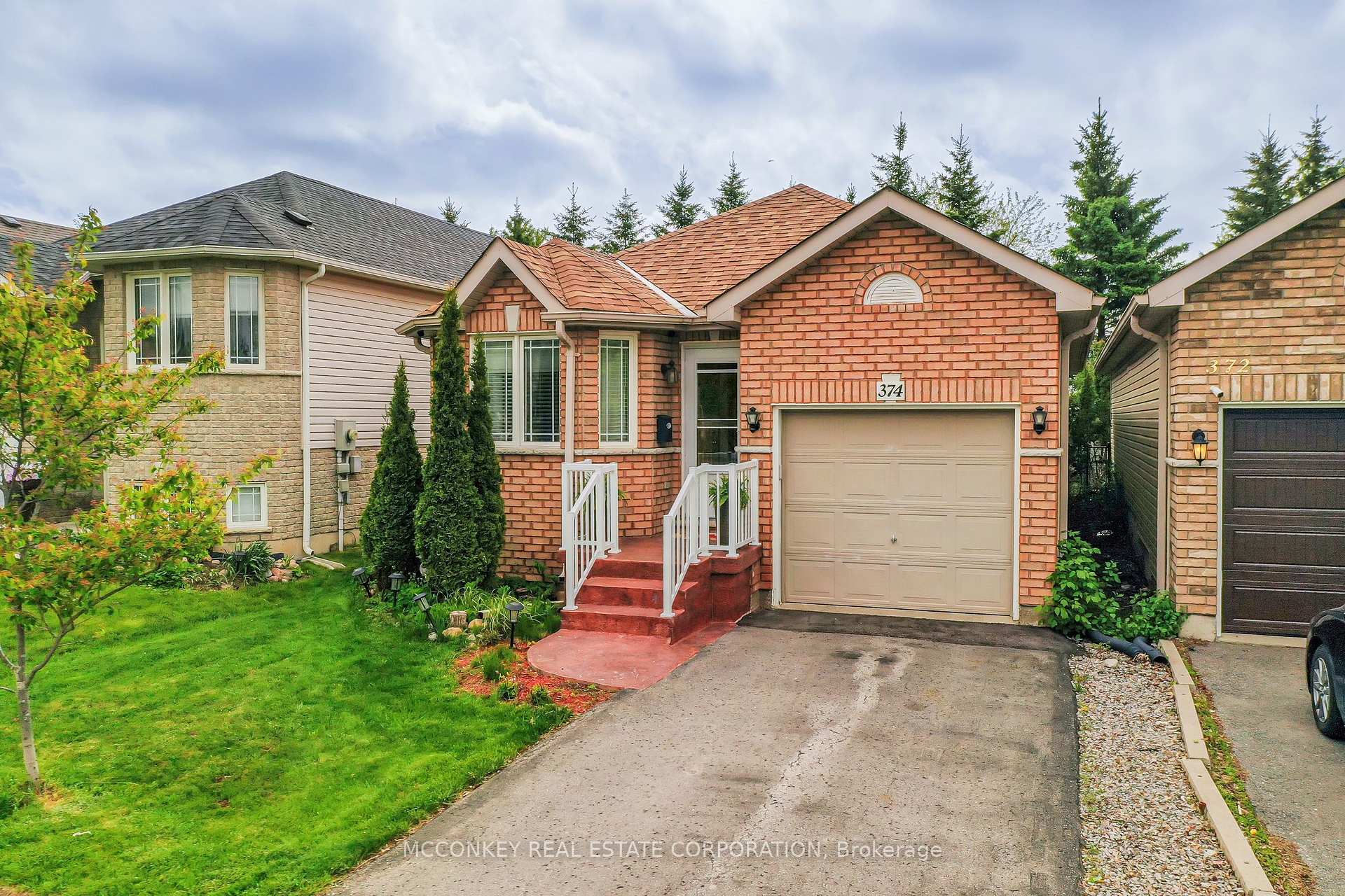 Front of 374 Spillsbury Drive