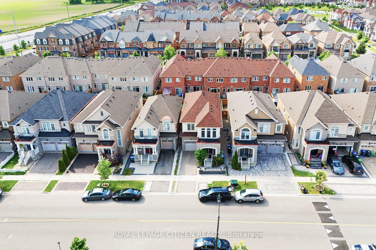Photo 30 of 304 Buick Boulevard, Brampton, Northwest Brampton — HOMEH