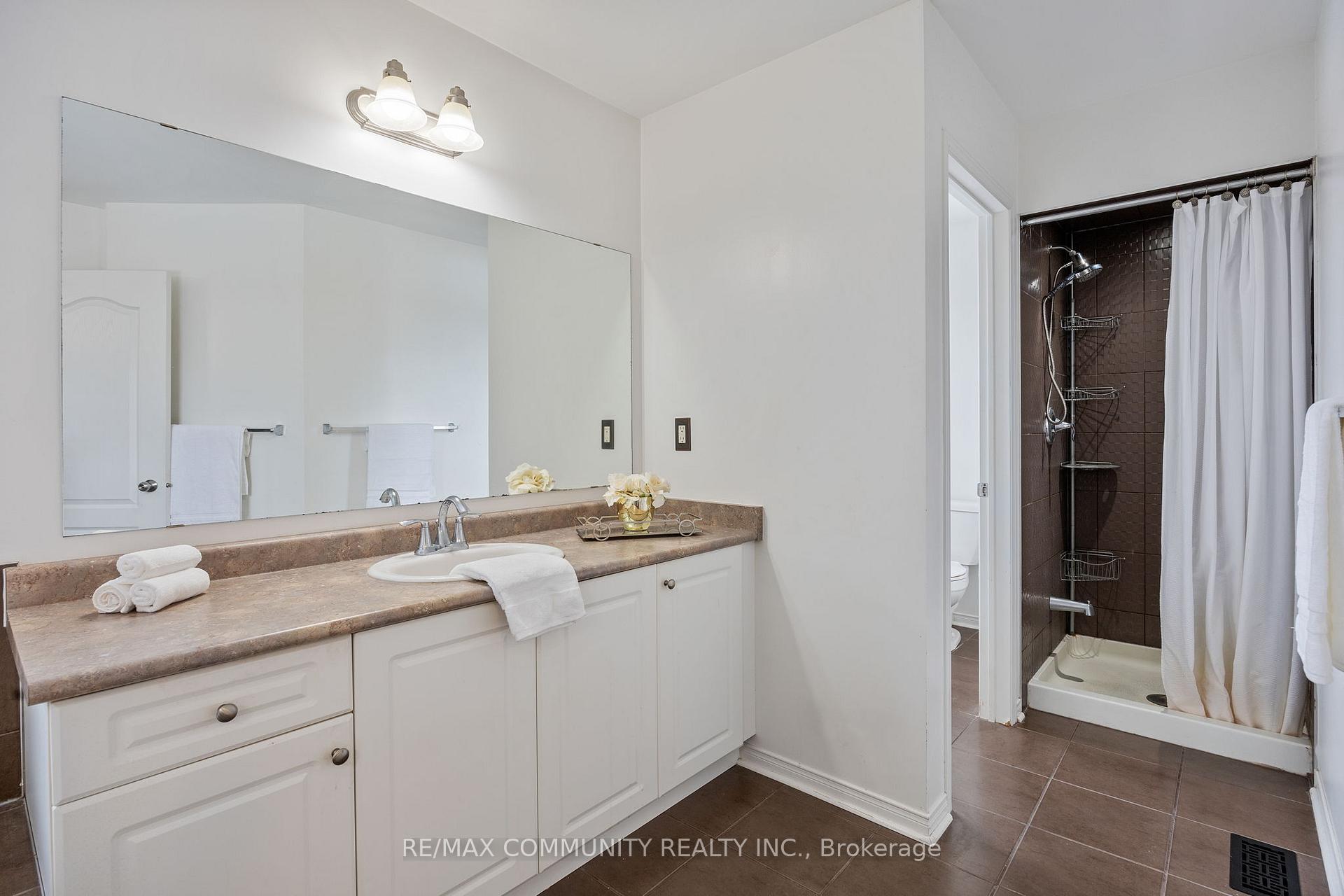 Photo 24 of 1269 Salmers Drive, Oshawa, Taunton — HOMEH