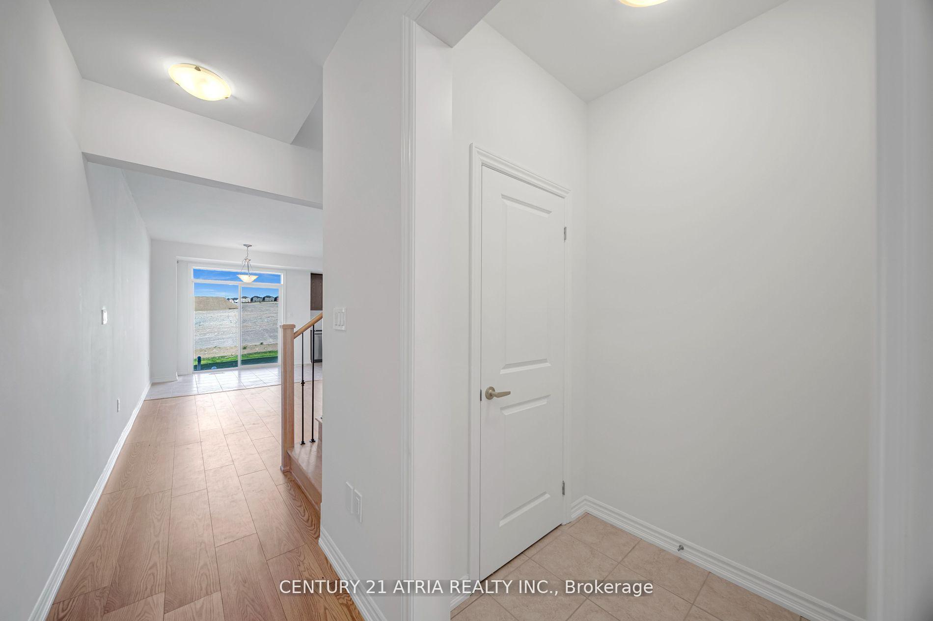 Photo 5 of 745 Carpenter Trail, Peterborough, Monaghan Ward 2 — HOMEH